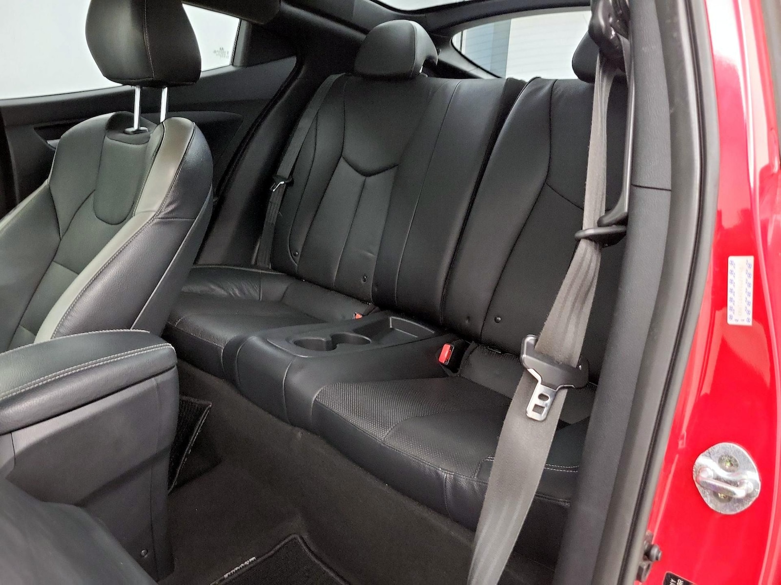 2016 Hyundai Veloster Base - Photo 20