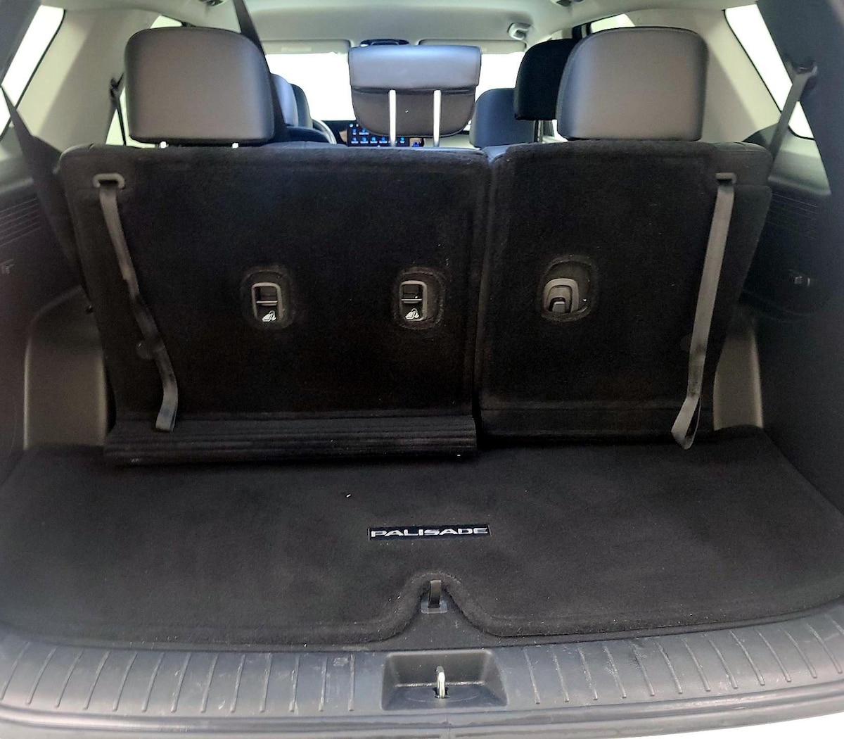 Trunk/Cargo (Seats Up)
