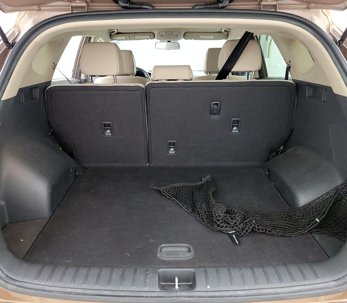 Trunk/Cargo (Seats Up)