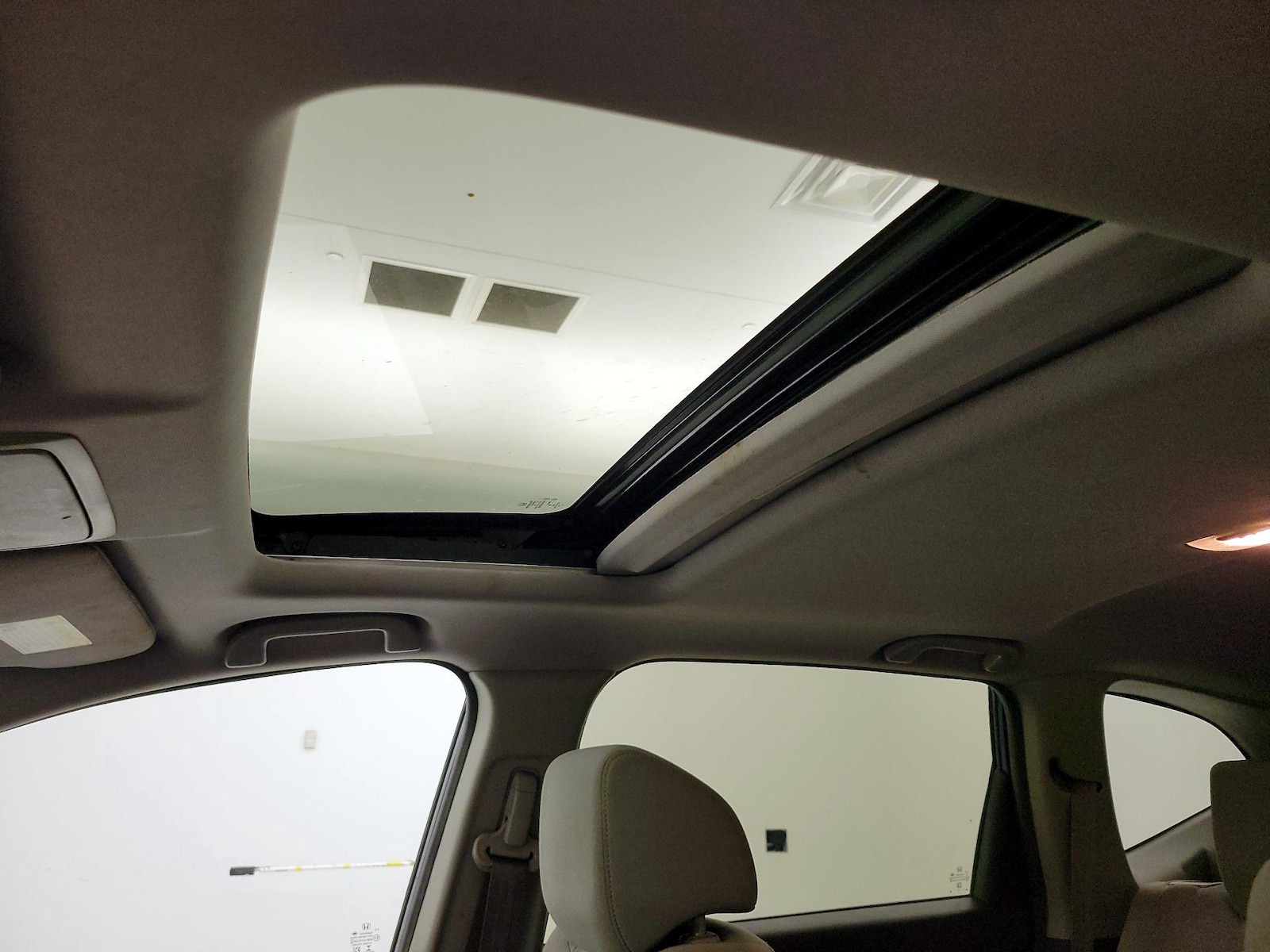 Sunroof(s) & Overhead Airbags
