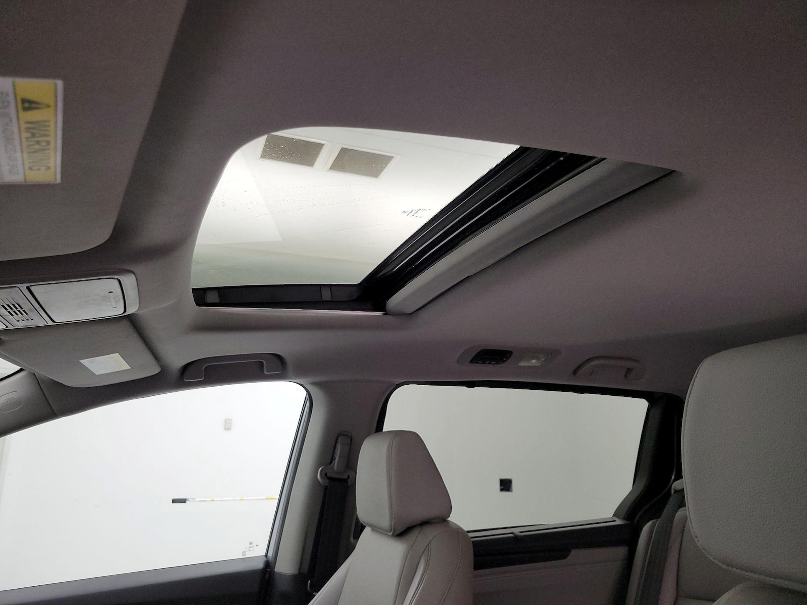 Sunroof(s) & Overhead Airbags