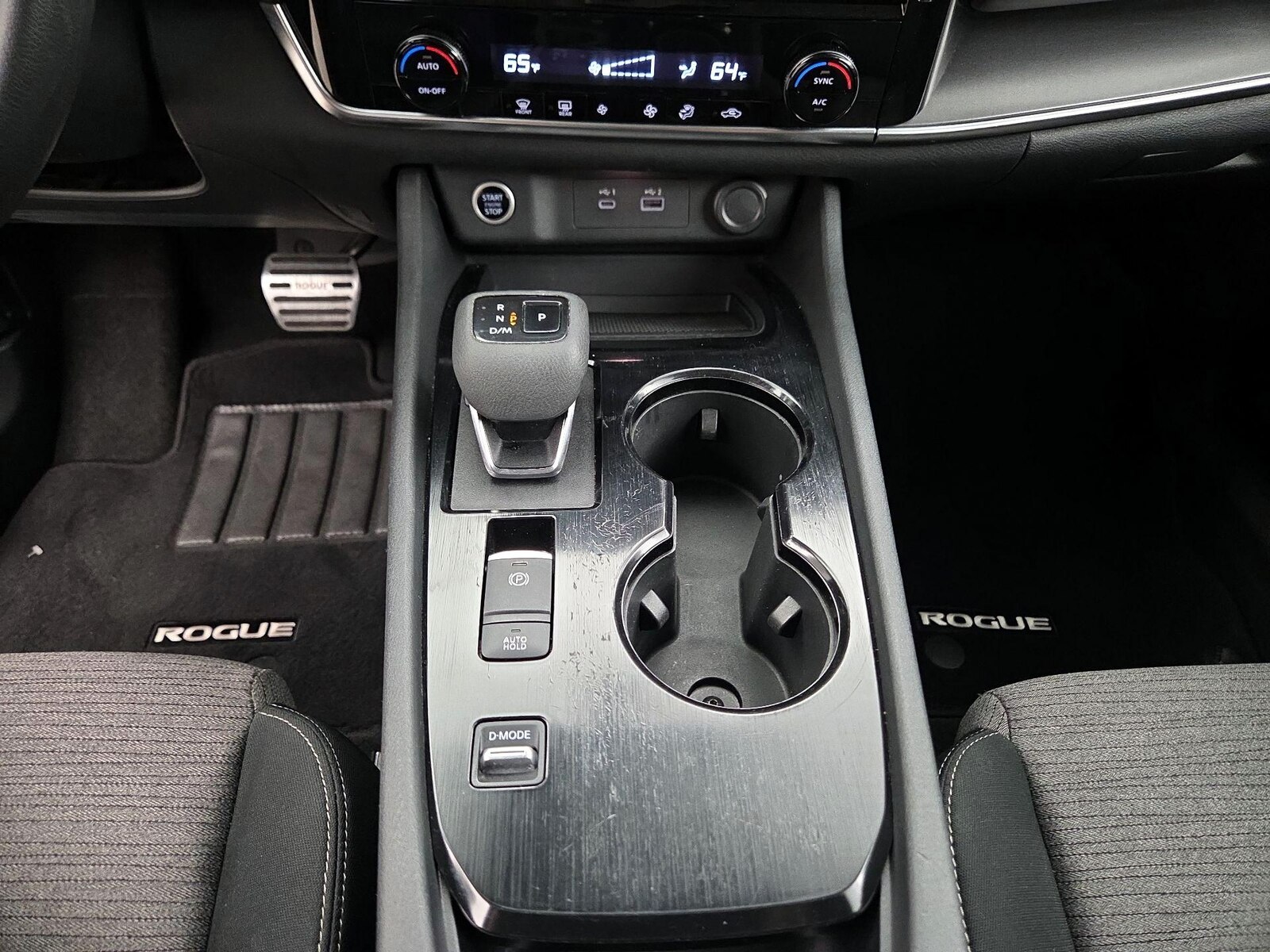 2021 Nissan Rogue SV - Photo 18