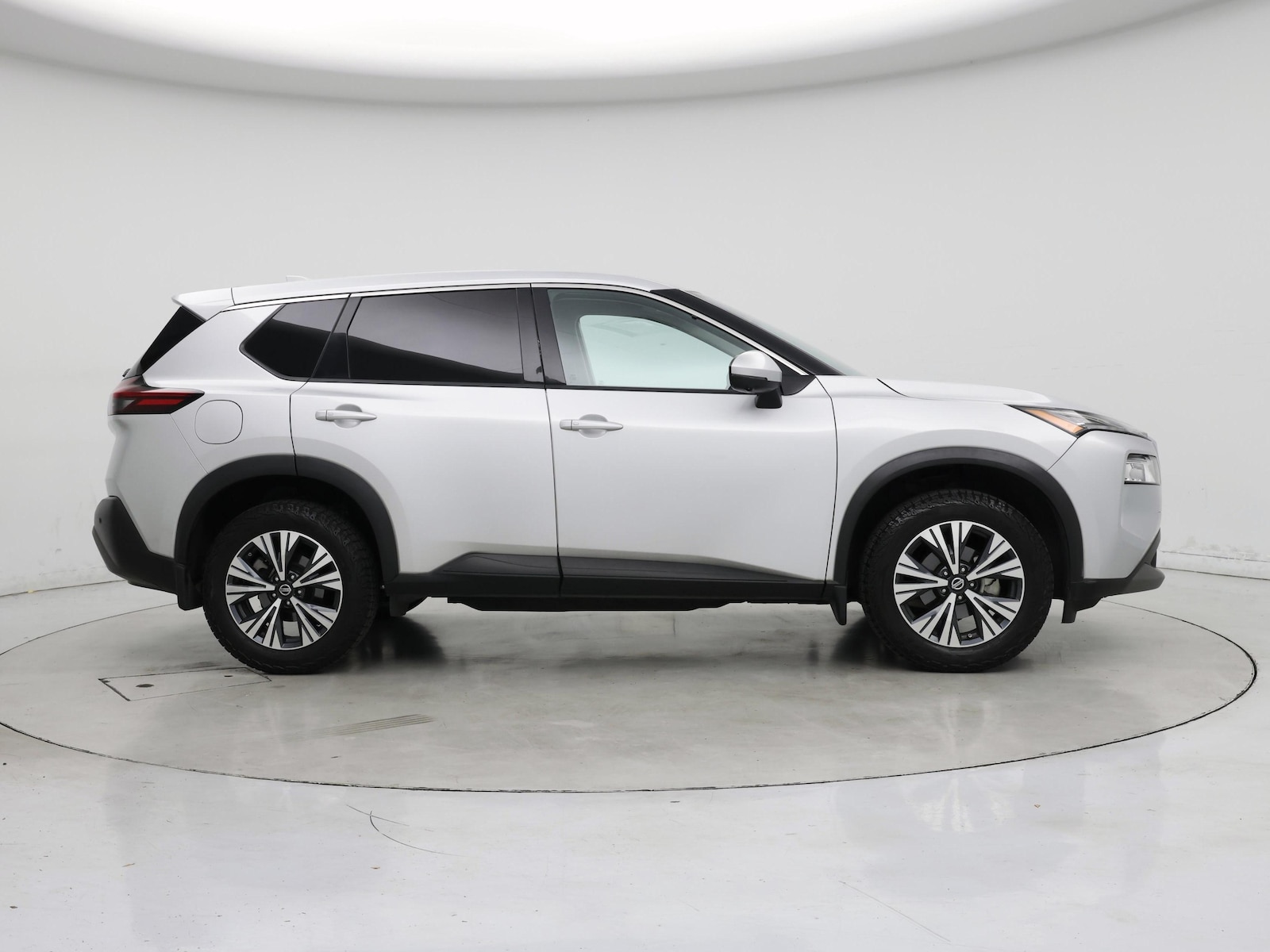 2021 Nissan Rogue SV - Photo 8