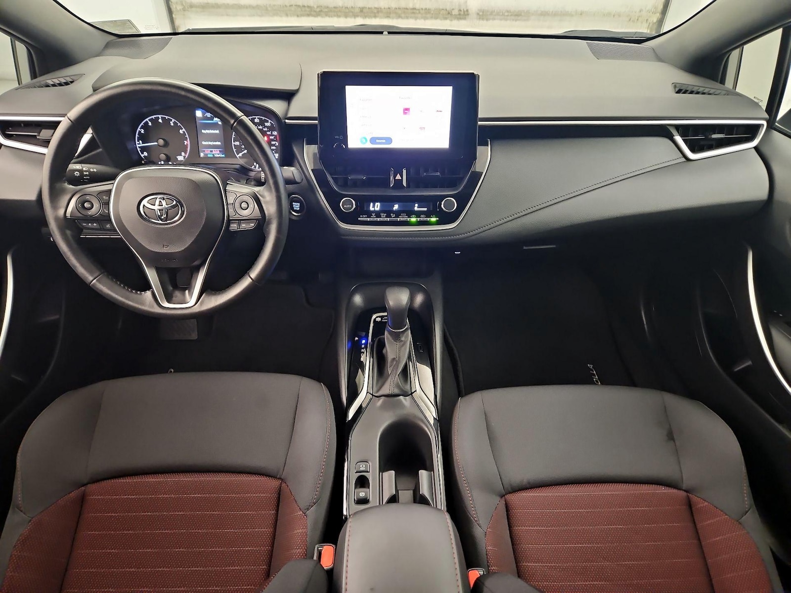 Apple CarPlay® & Android Auto™