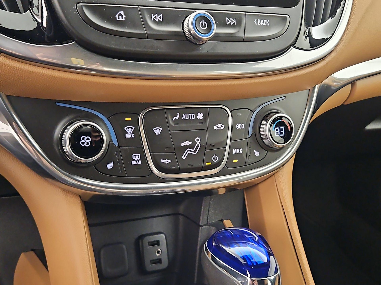 2017 Chevrolet Volt Premier - Photo 18
