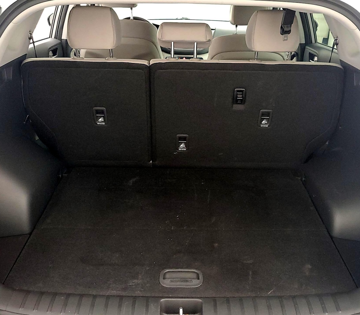 Trunk/Cargo (Seats Up)
