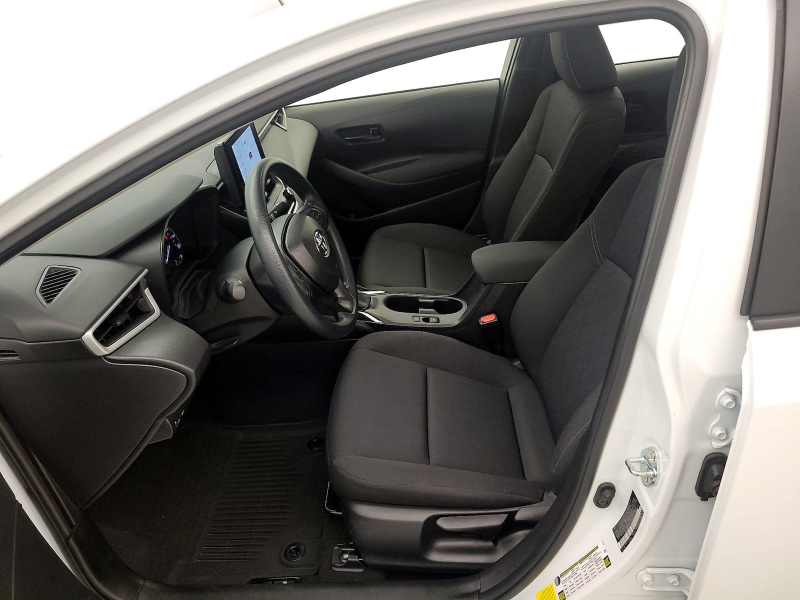 2025 Toyota Corolla LE - Photo 12