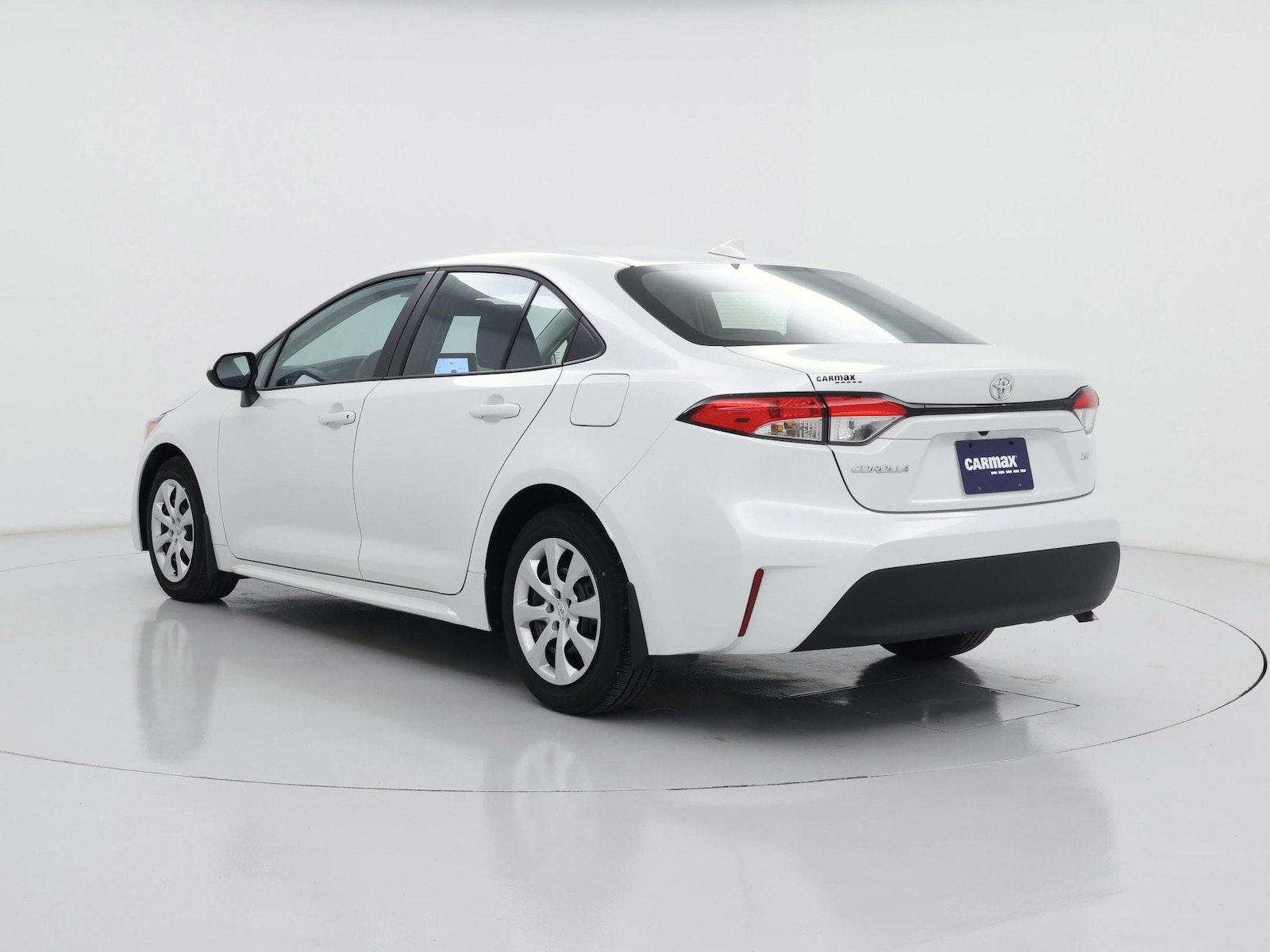 2025 Toyota Corolla LE - Photo 3