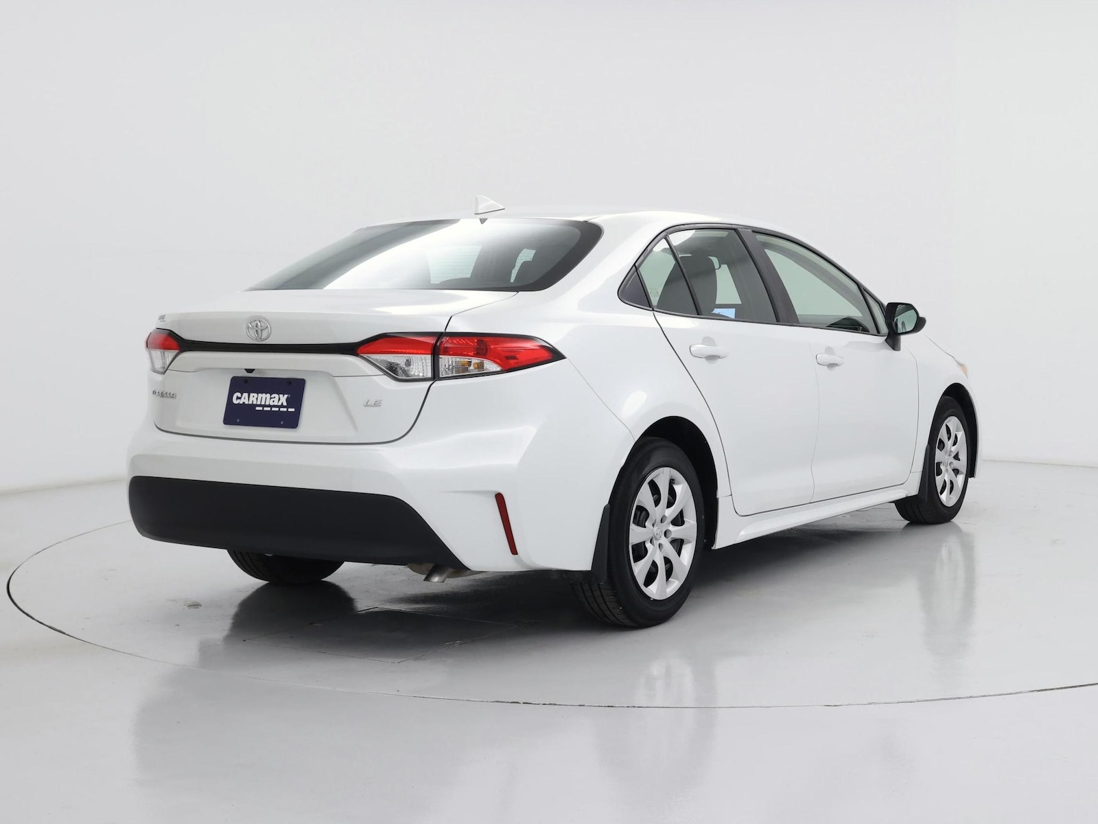 2025 Toyota Corolla LE - Photo 9