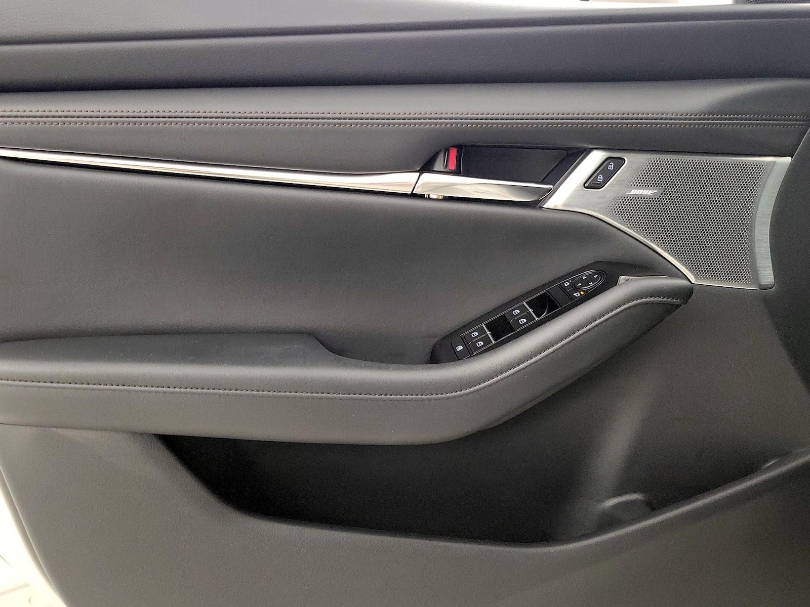 2022 Mazda Mazda3 Premium - Photo 13