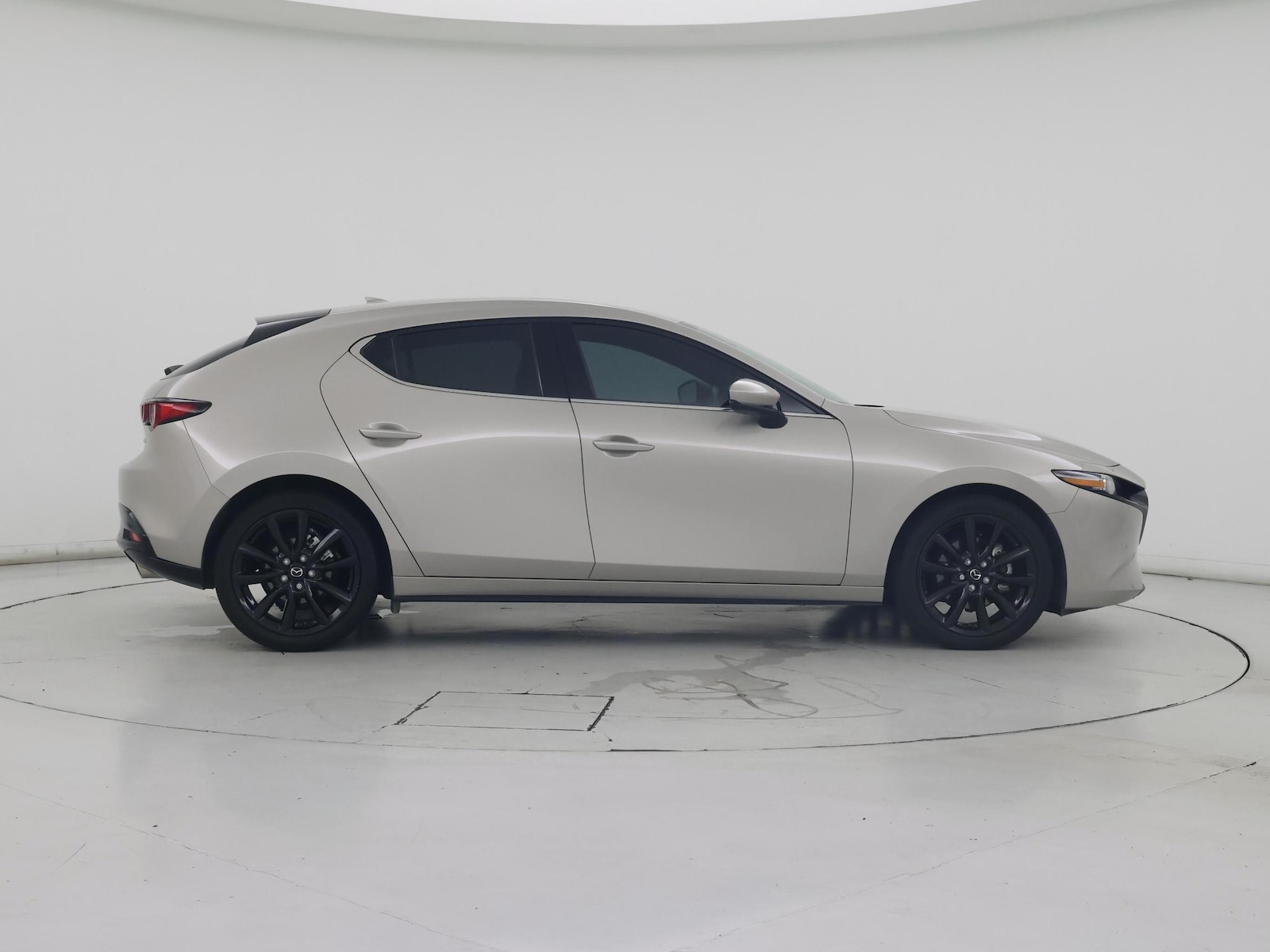 2022 Mazda Mazda3 Premium - Photo 8