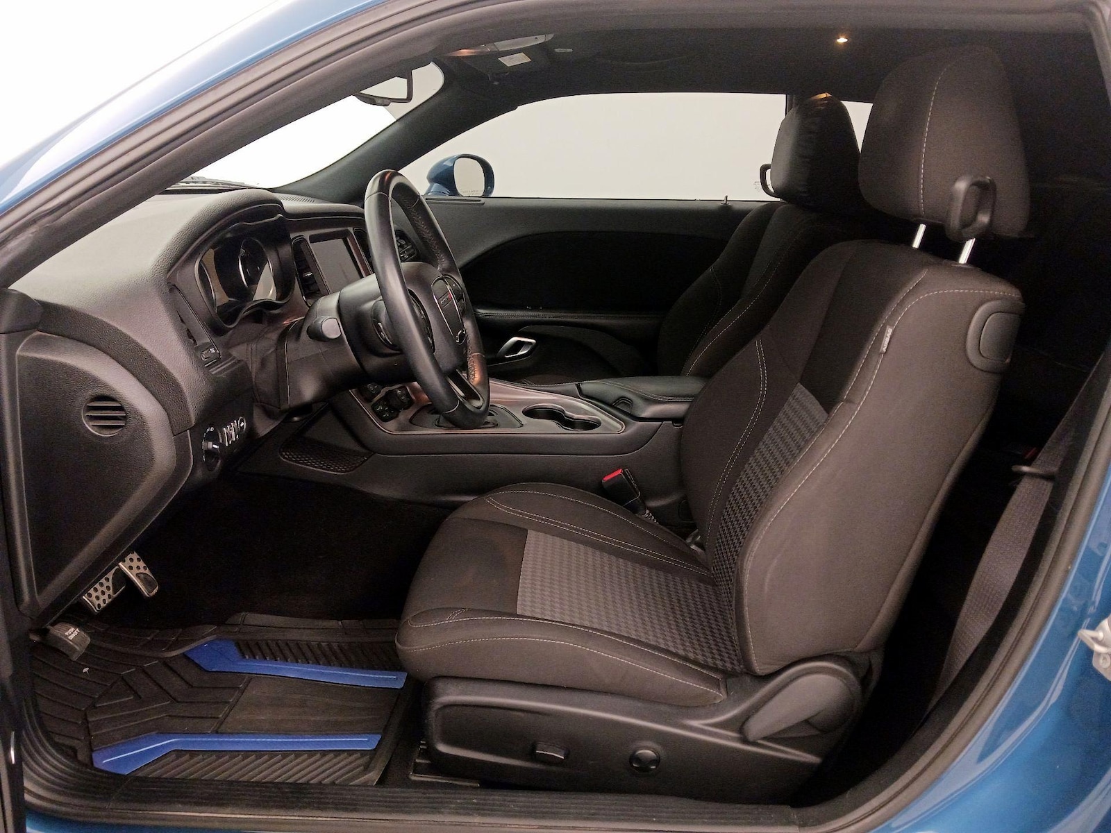 Power Seat(s) & Side Airbags