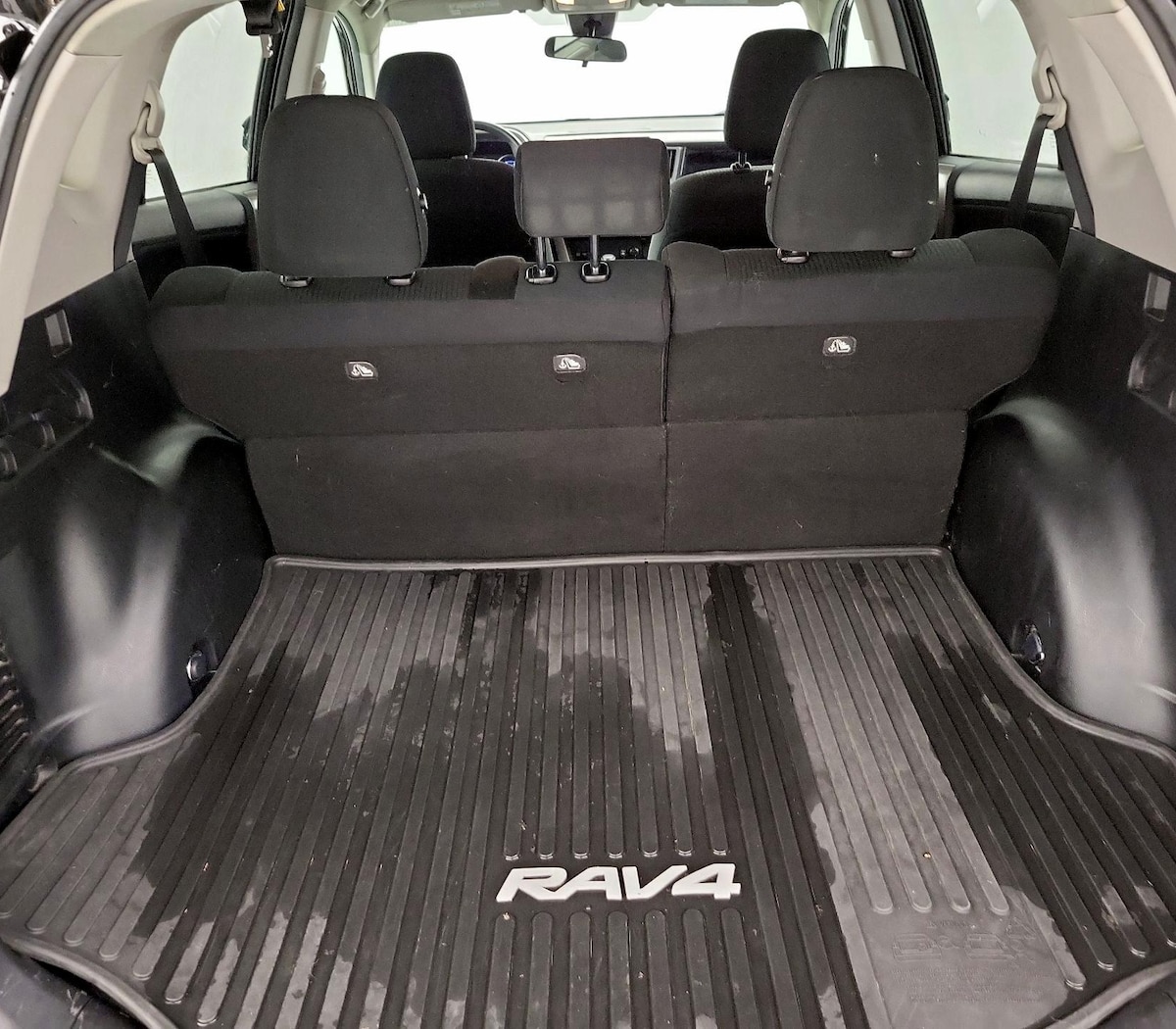 Trunk/Cargo (Seats Up)