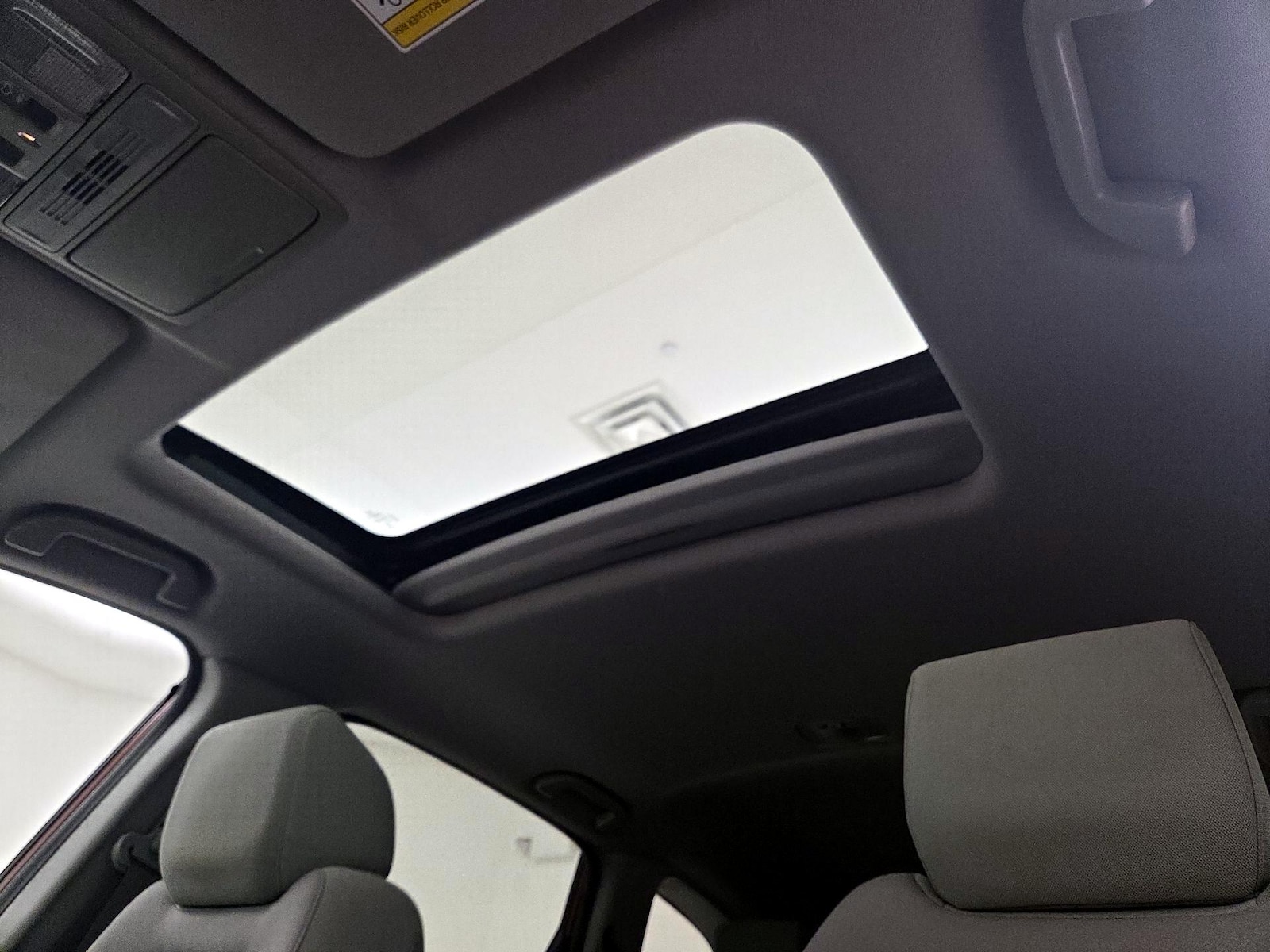Sunroof(s) & Overhead Airbags