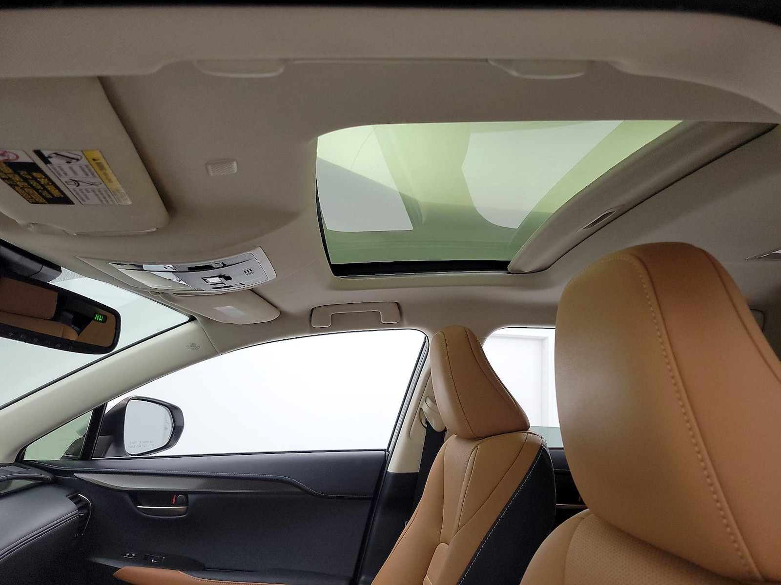 Sunroof(s) & Overhead Airbags