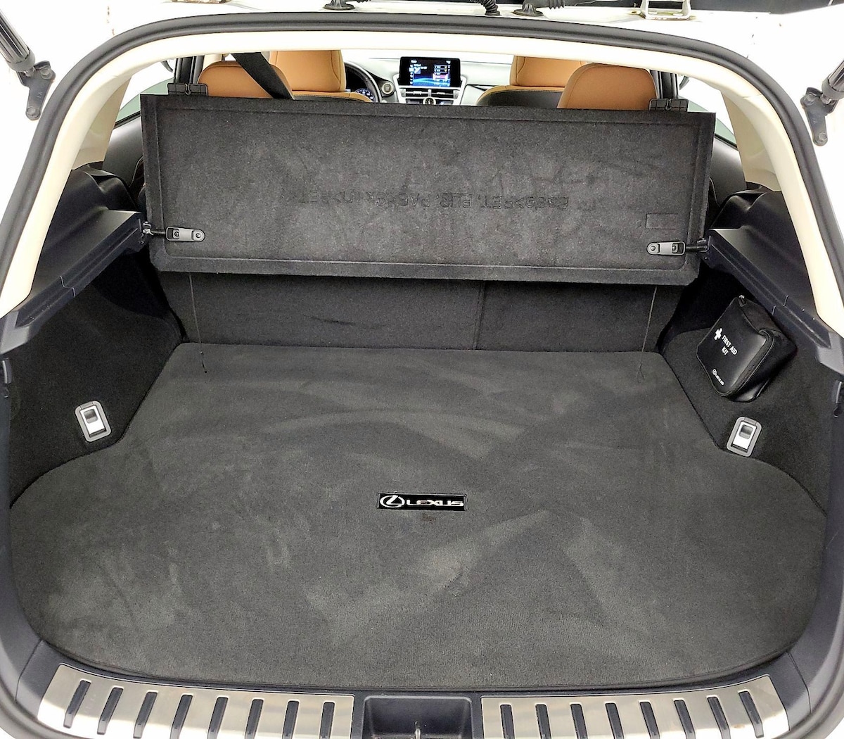 Trunk/Cargo (Seats Up)