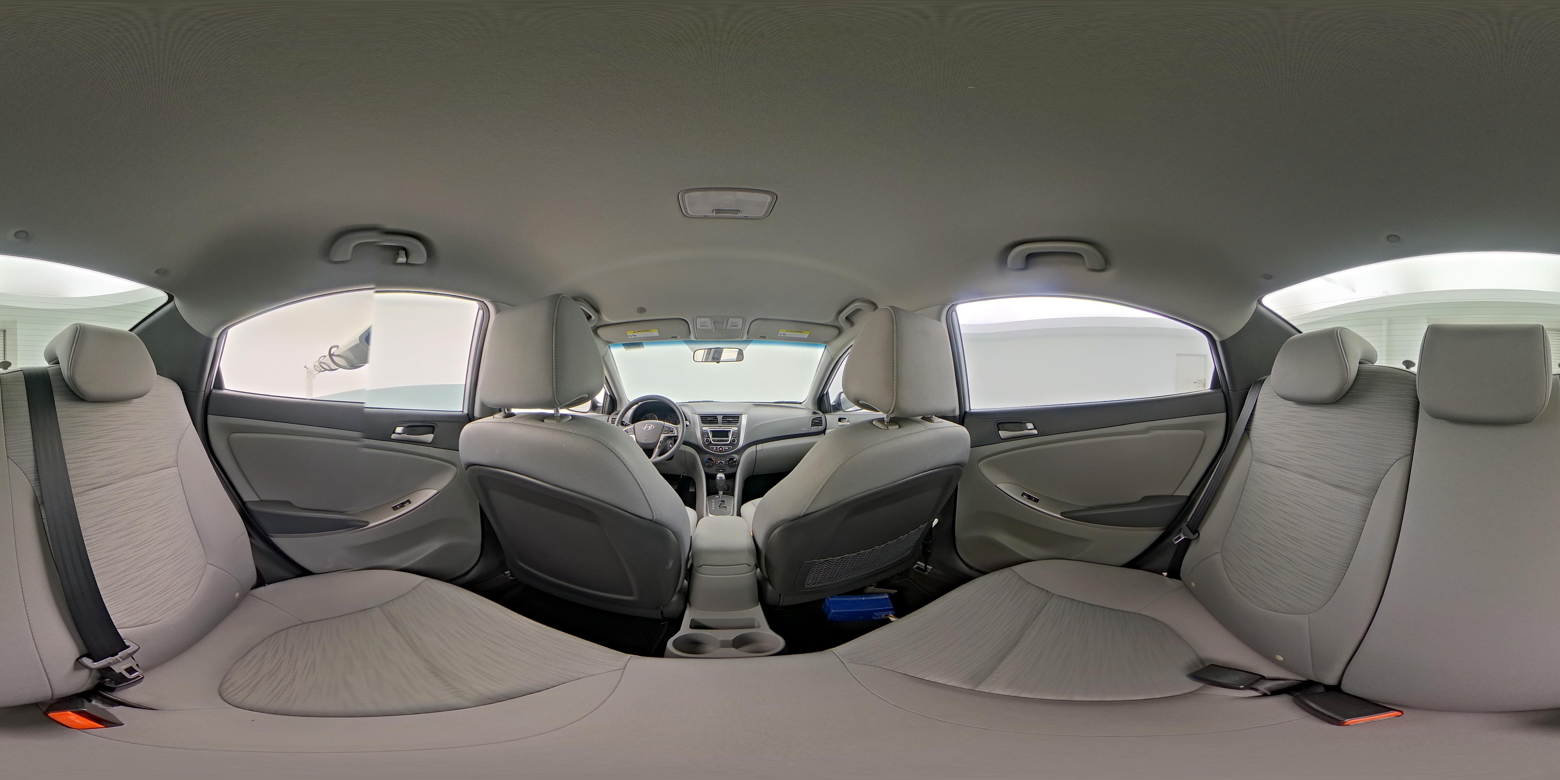 2016 Hyundai Accent SE - Photo 24
