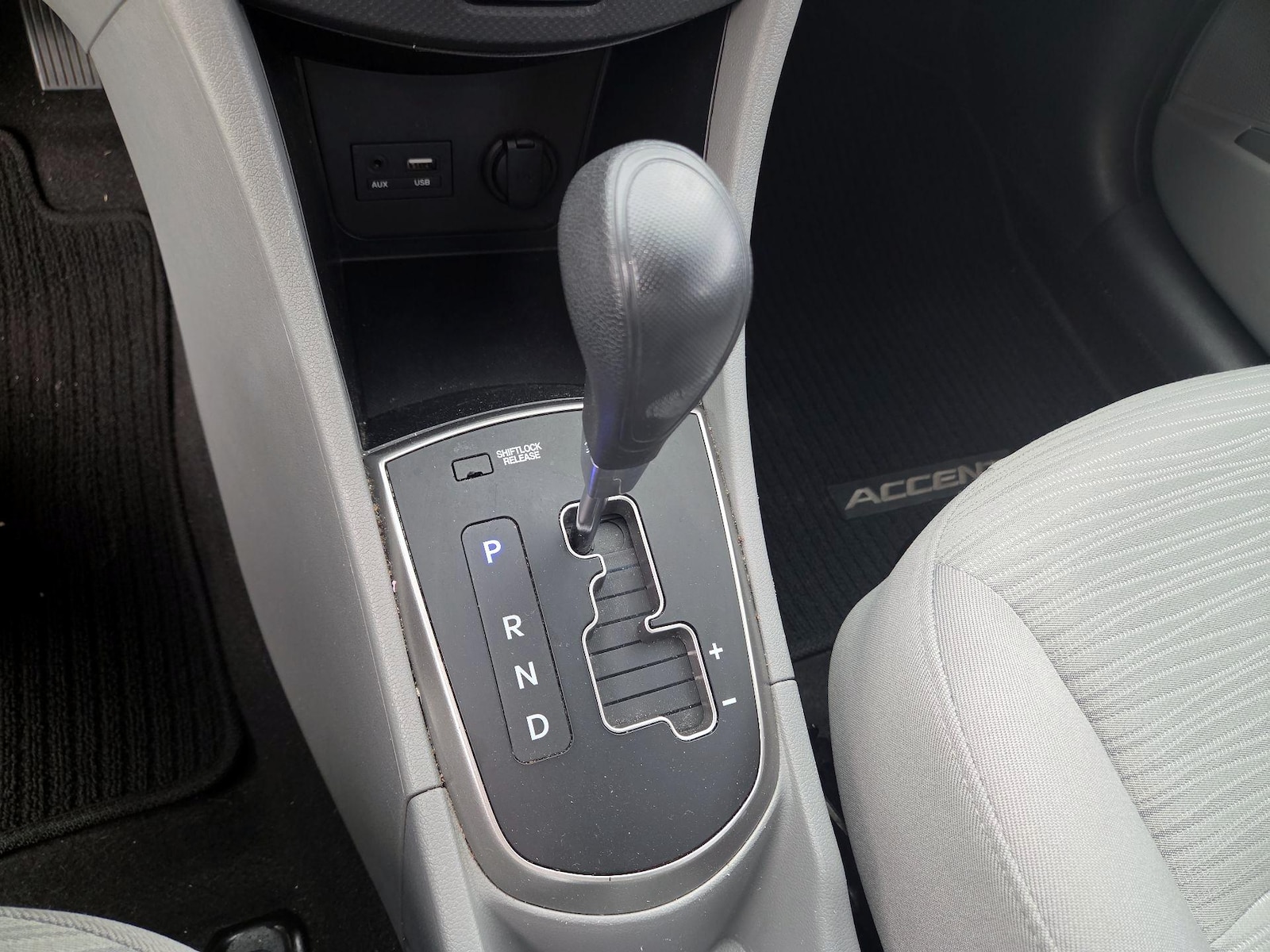 2016 Hyundai Accent SE - Photo 17