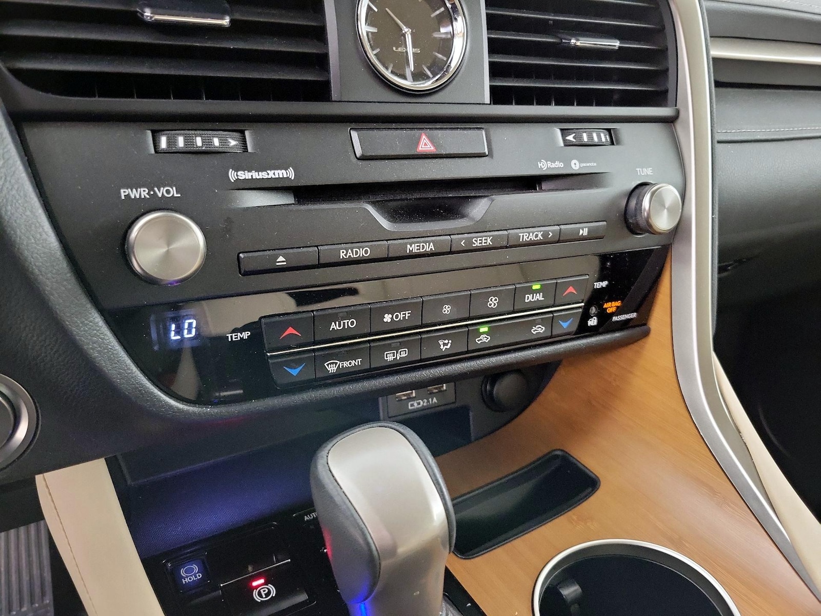 2022 Lexus RX 350 - Photo 17