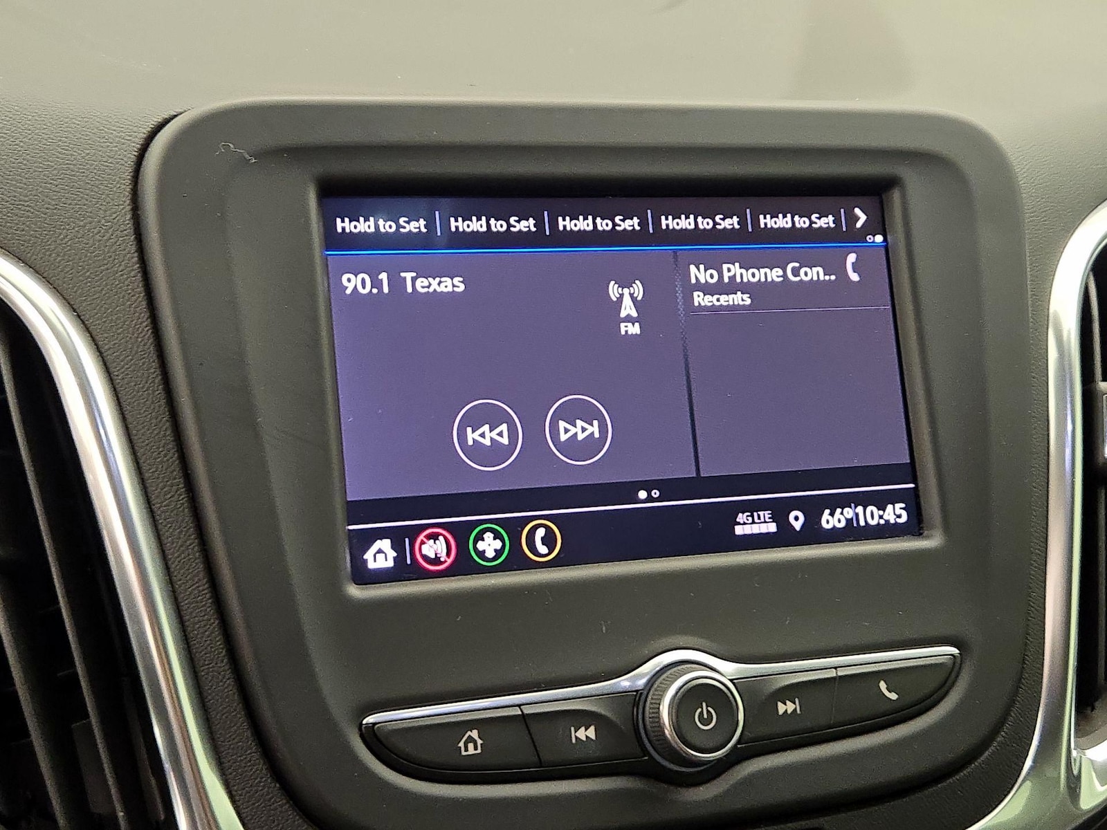 2021 Chevrolet Equinox LS - Photo 14