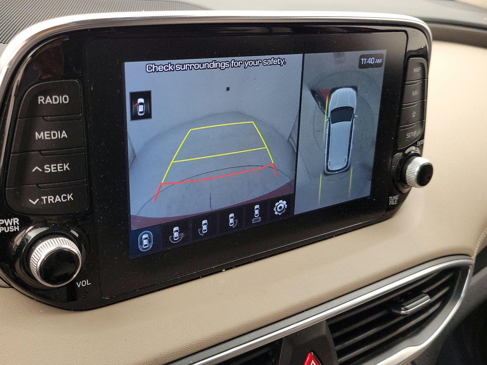 2020 Hyundai Santa Fe Limited - Photo 16