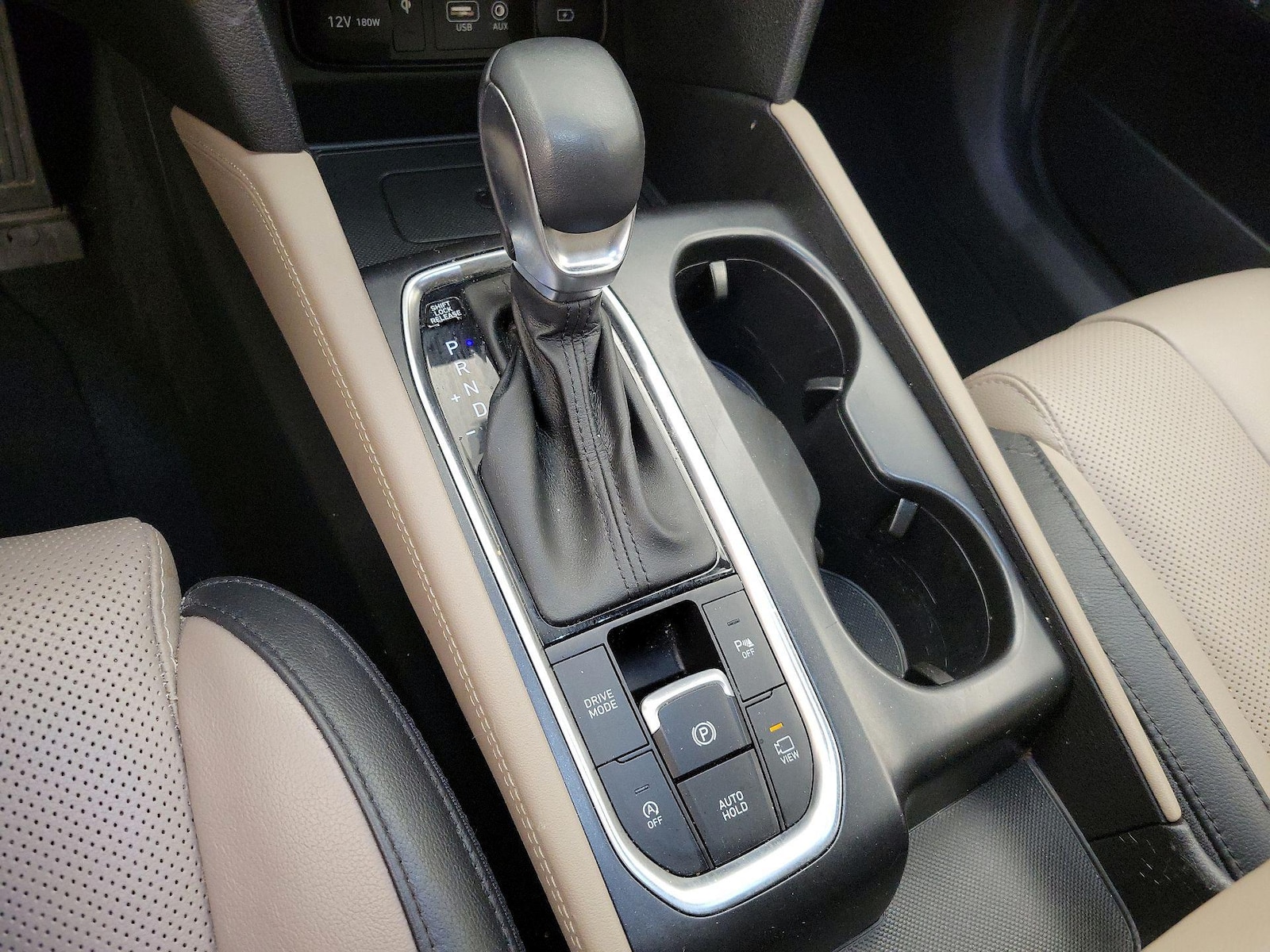 2020 Hyundai Santa Fe Limited - Photo 19