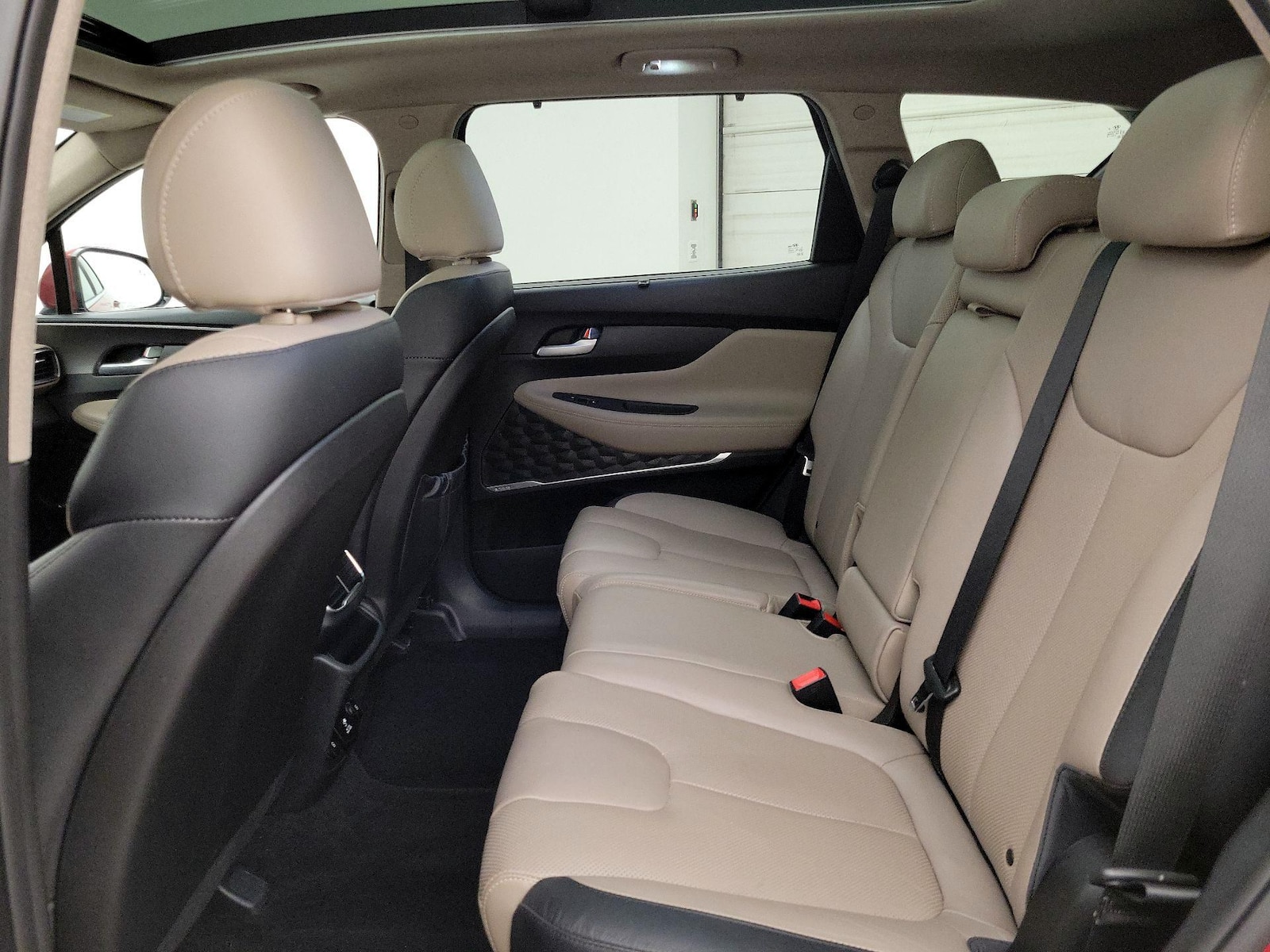 2020 Hyundai Santa Fe Limited - Photo 22