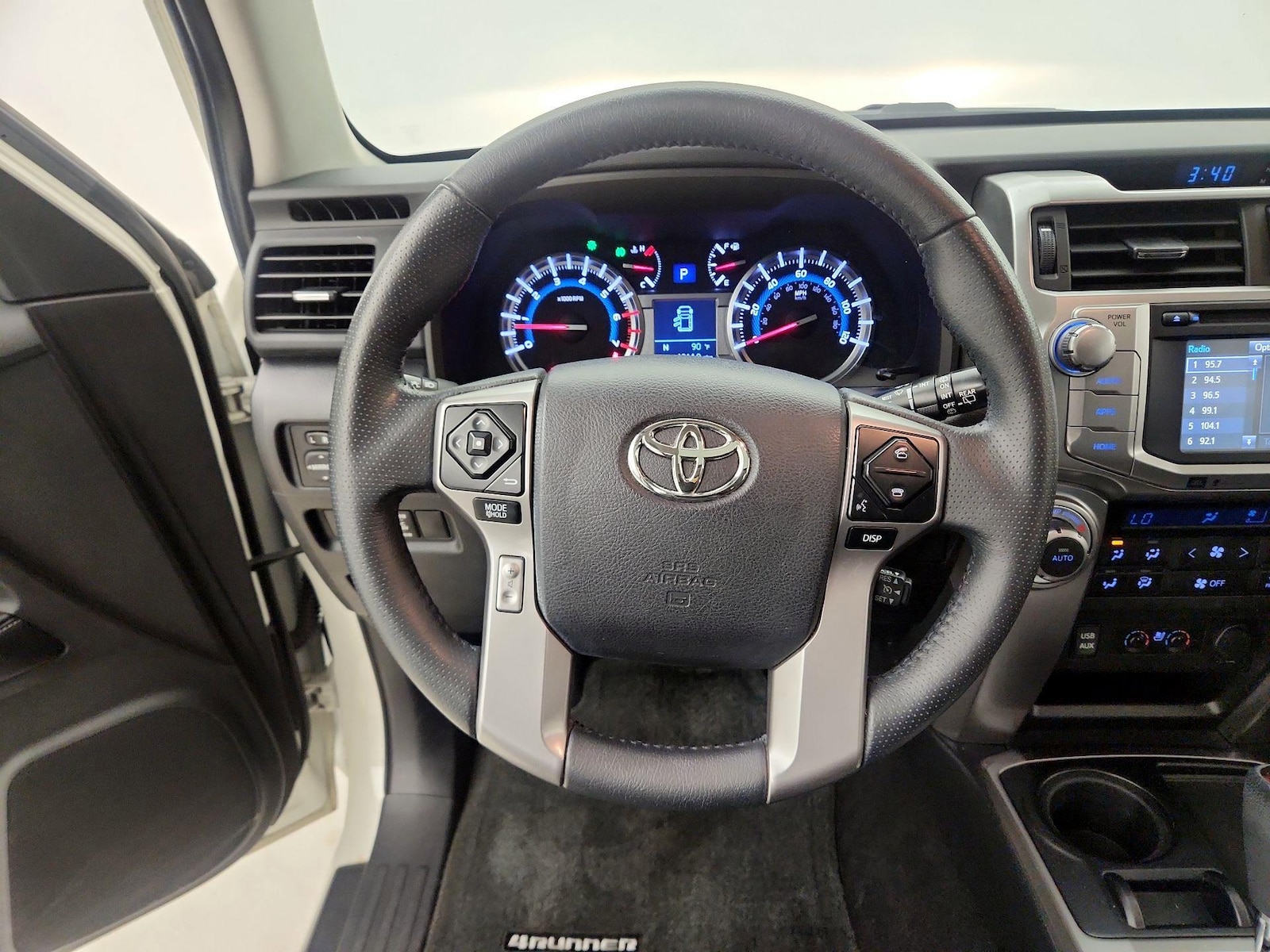 2017 Toyota 4Runner Limited - Photo 11