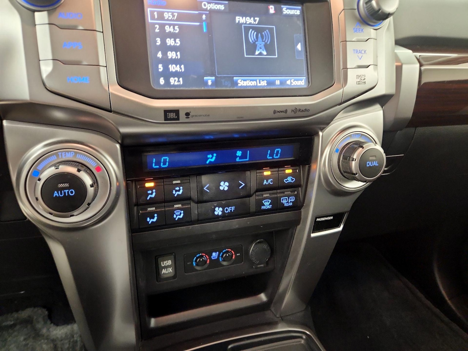 2017 Toyota 4Runner Limited - Photo 17