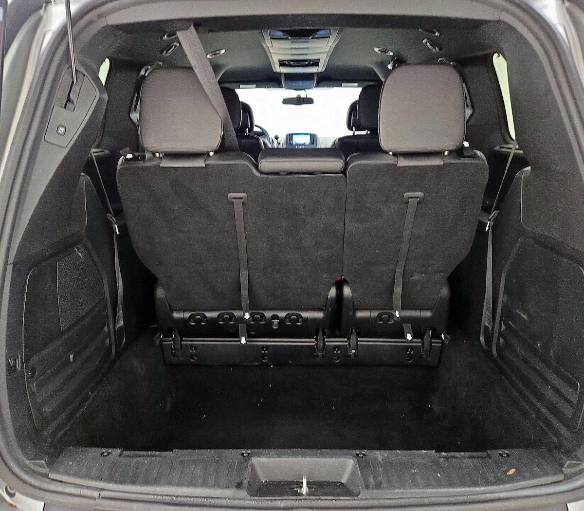 Trunk/Cargo (Seats Up)