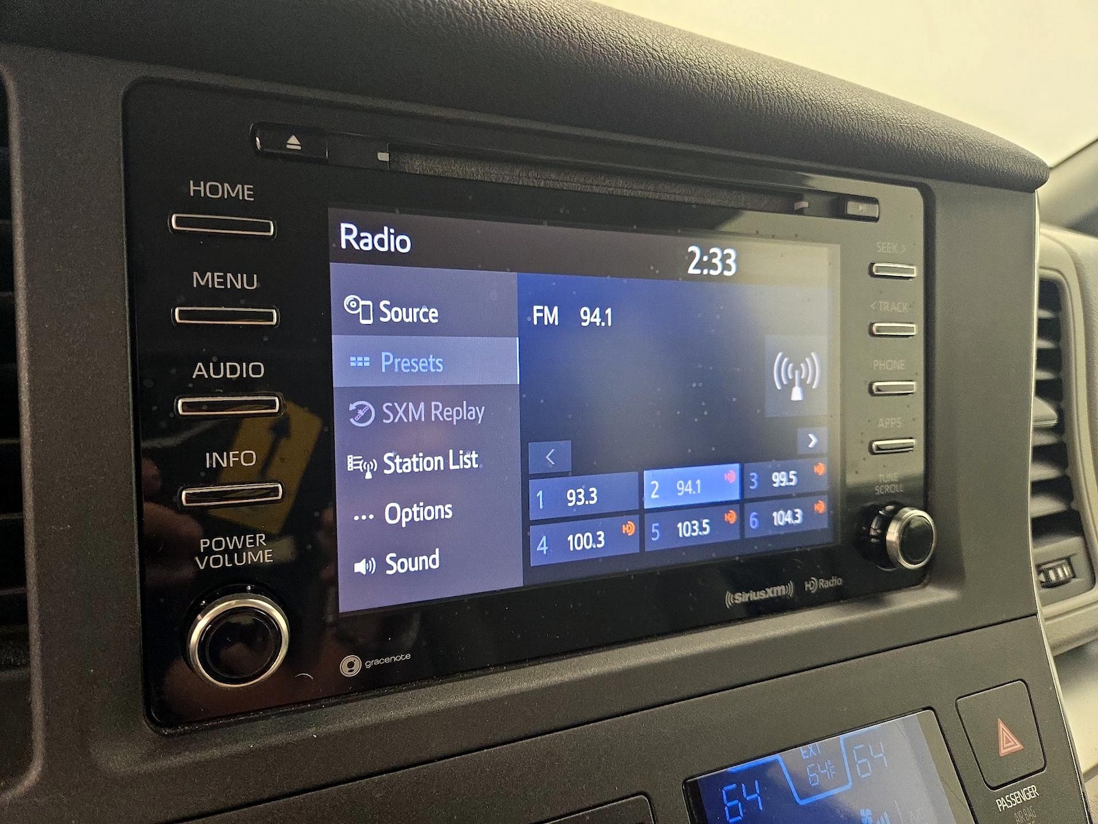 2018 Toyota Sienna LE - Photo 16