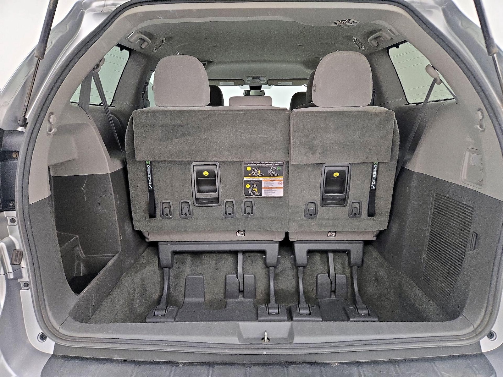 2018 Toyota Sienna LE - Photo 22