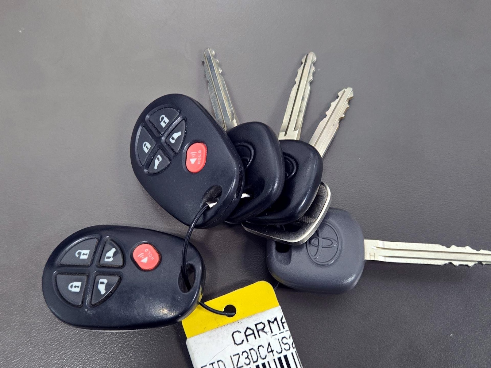 2018 Toyota Sienna LE - Photo 25