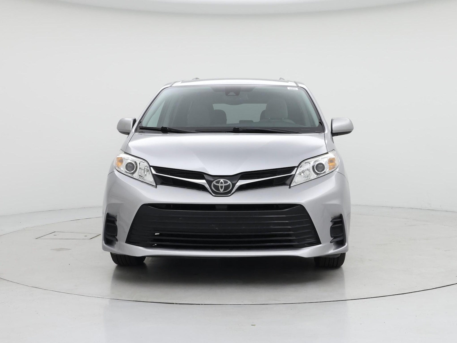 2018 Toyota Sienna LE - Photo 6