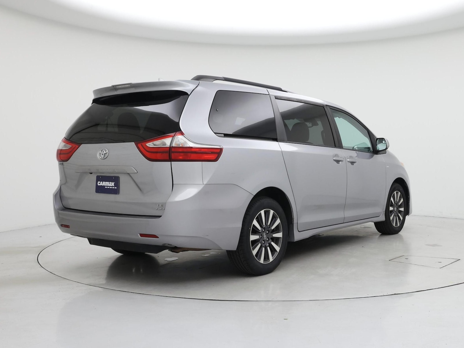 2018 Toyota Sienna LE - Photo 9