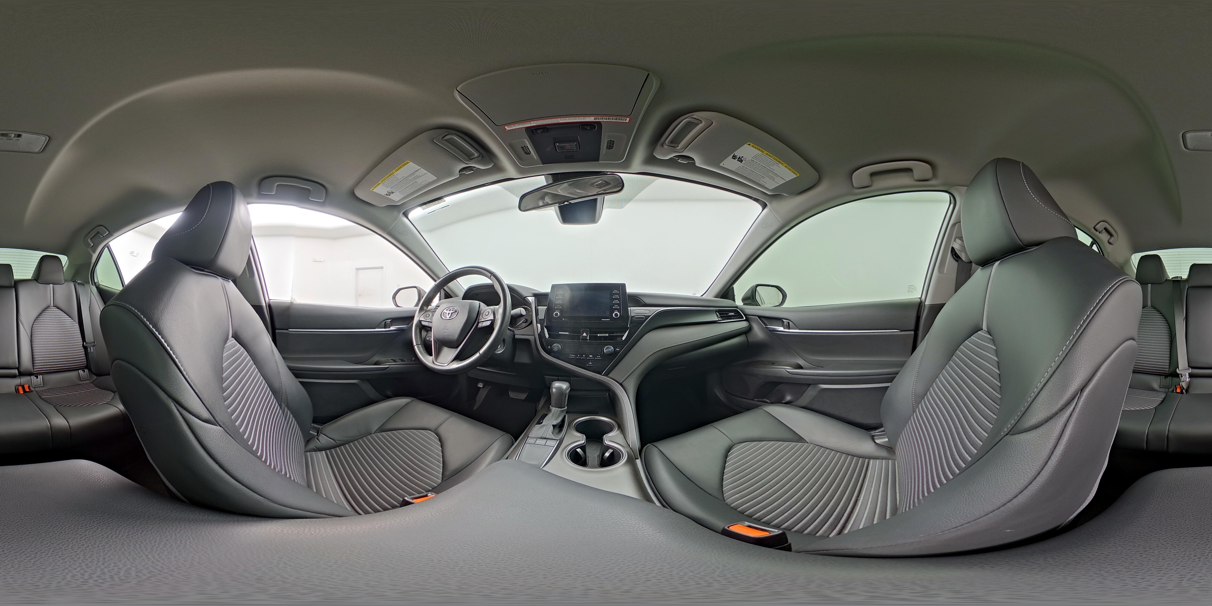2023 Toyota Camry SE - Photo 24