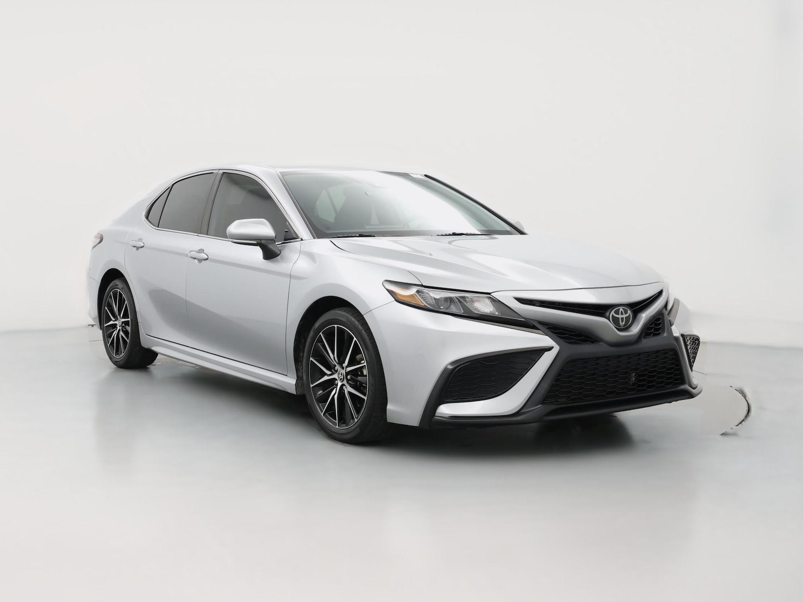 2023 Toyota Camry SE - Photo 1