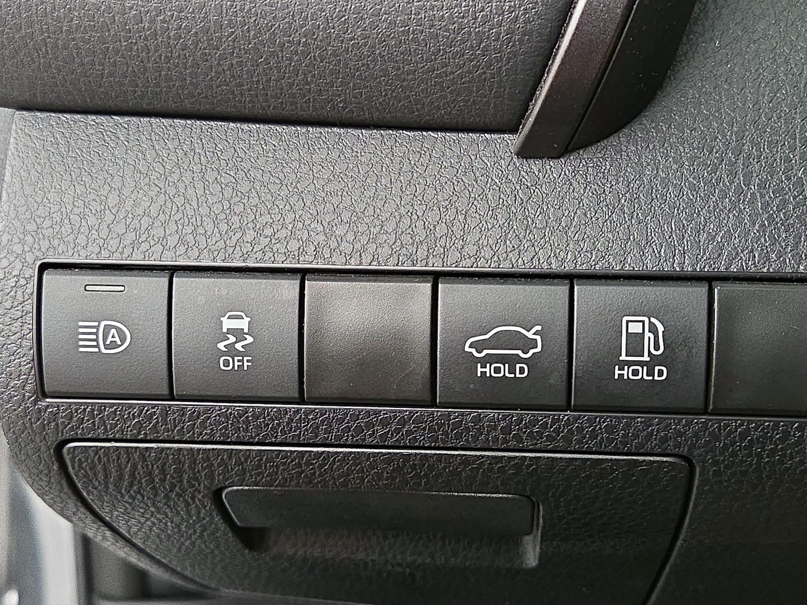 2023 Toyota Camry SE - Photo 14