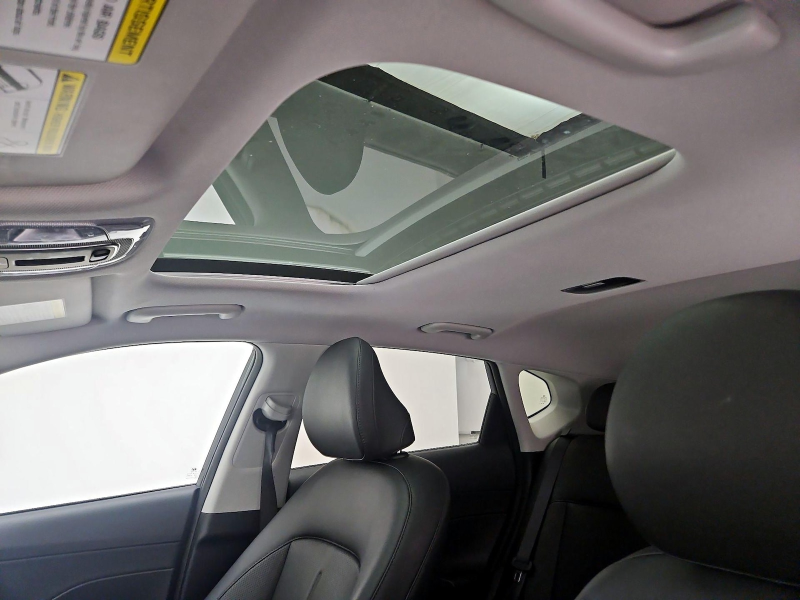 Sunroof(s) & Overhead Airbags