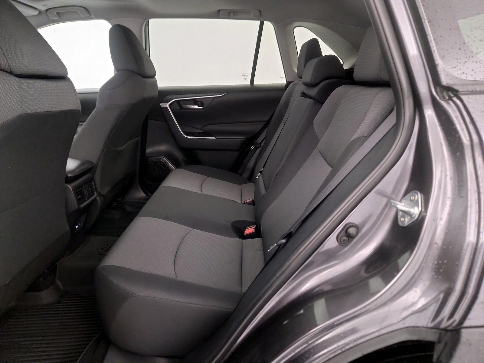 2024 Toyota RAV4 XLE - Photo 21