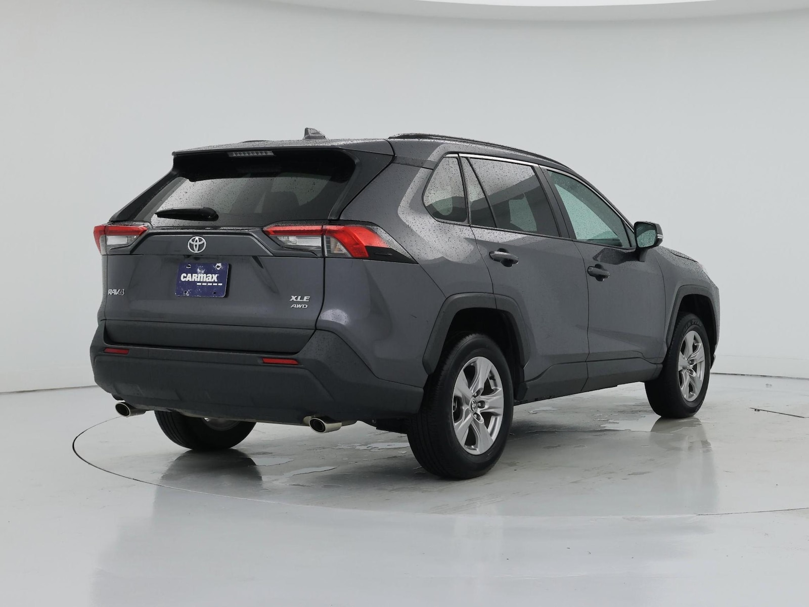 2024 Toyota RAV4 XLE - Photo 9
