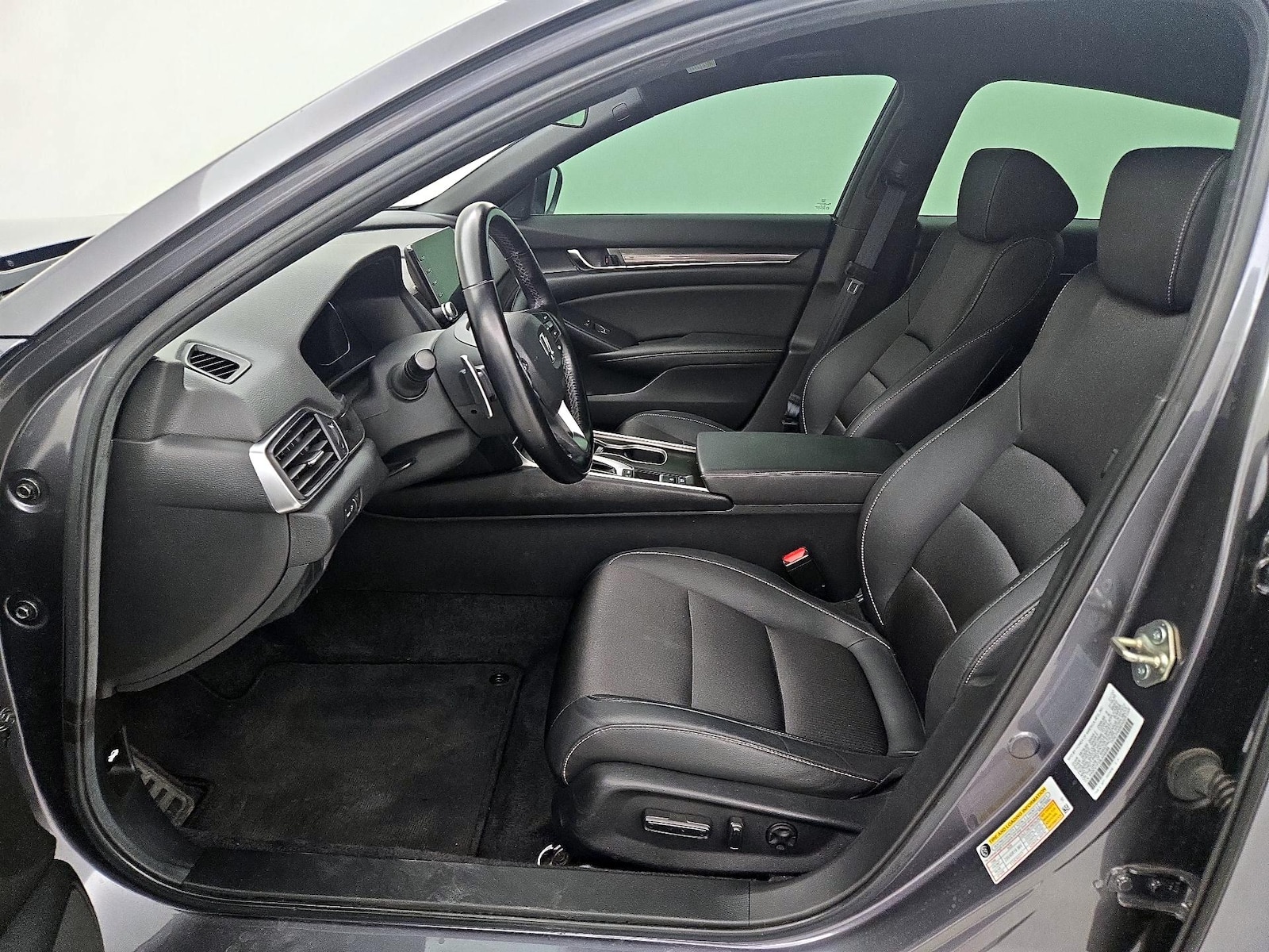 Power Seat(s) & Side Airbags