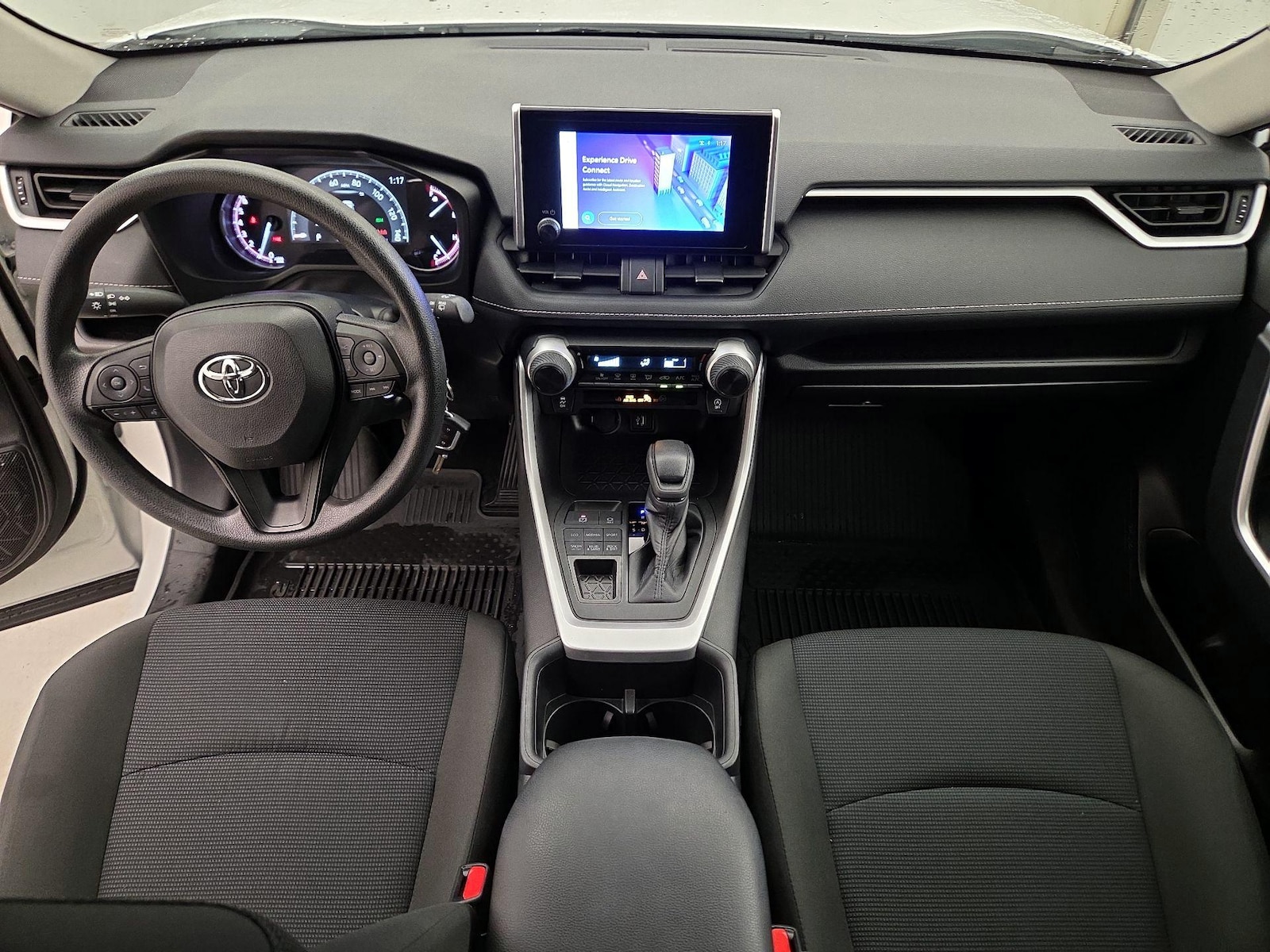 2025 Toyota RAV4 LE - Photo 10