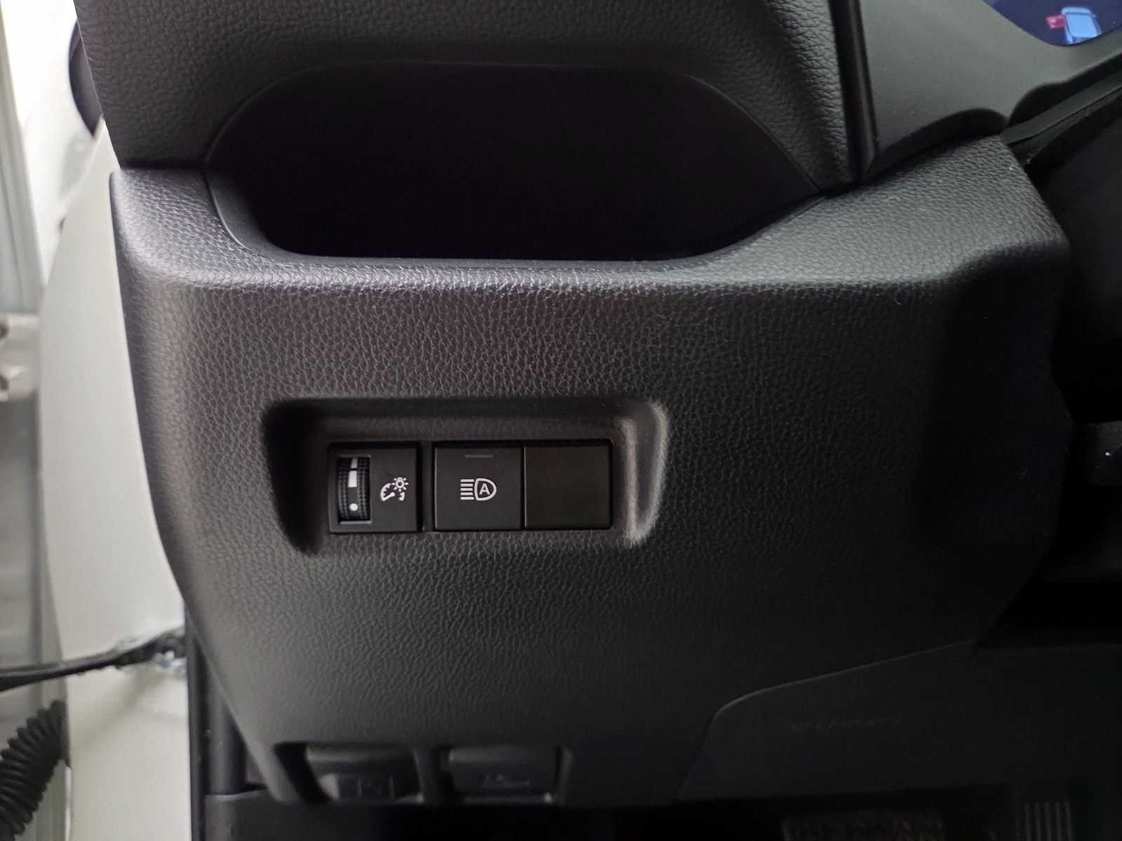 2025 Toyota RAV4 LE - Photo 14