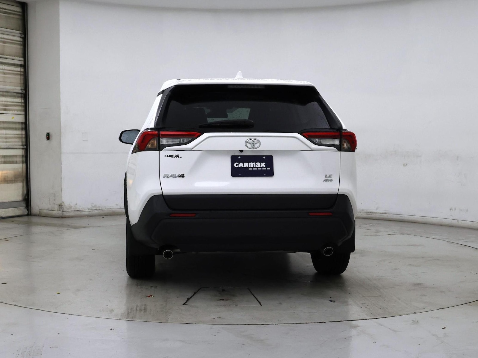 2025 Toyota RAV4 LE - Photo 7