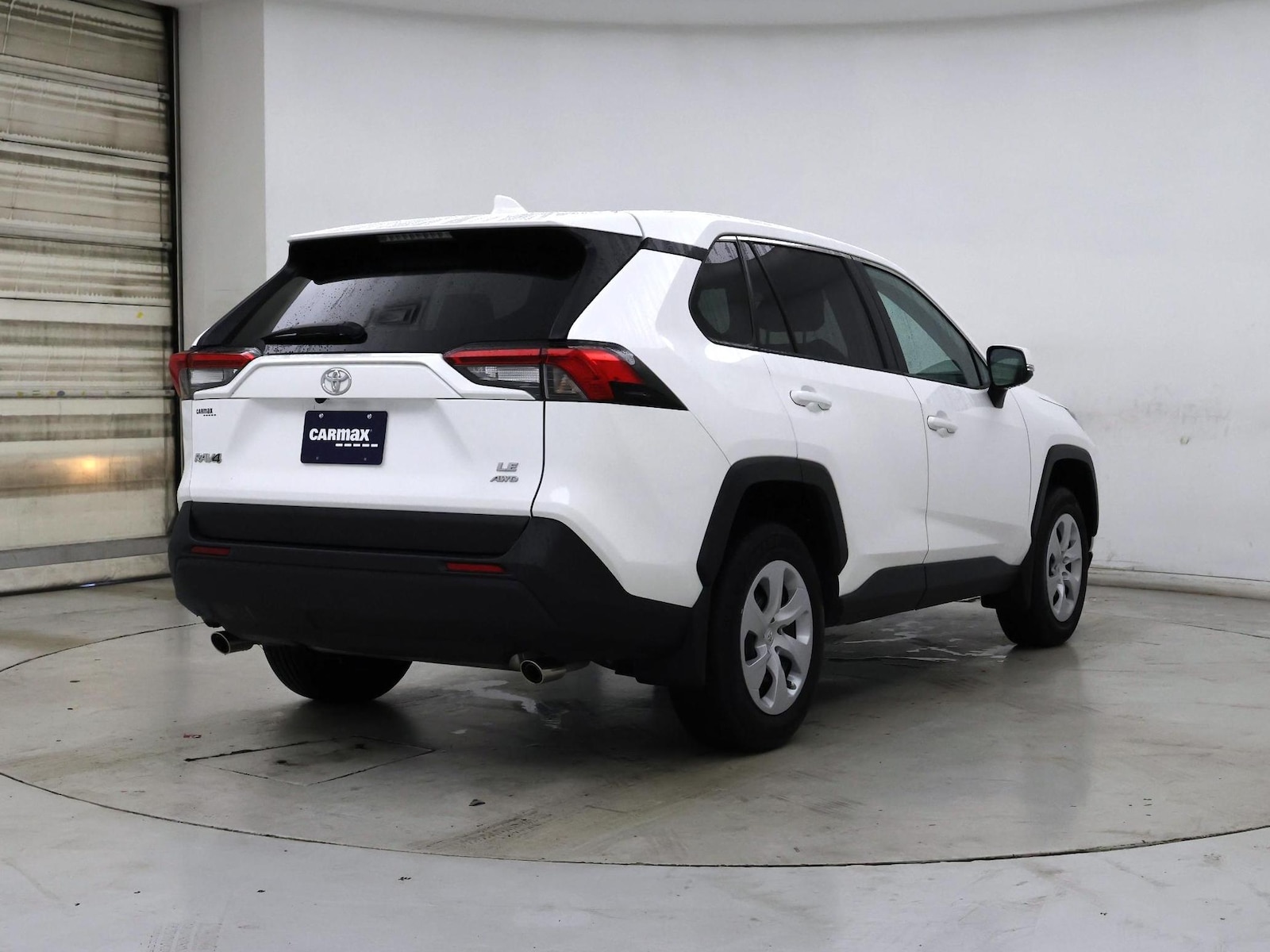 2025 Toyota RAV4 LE - Photo 9
