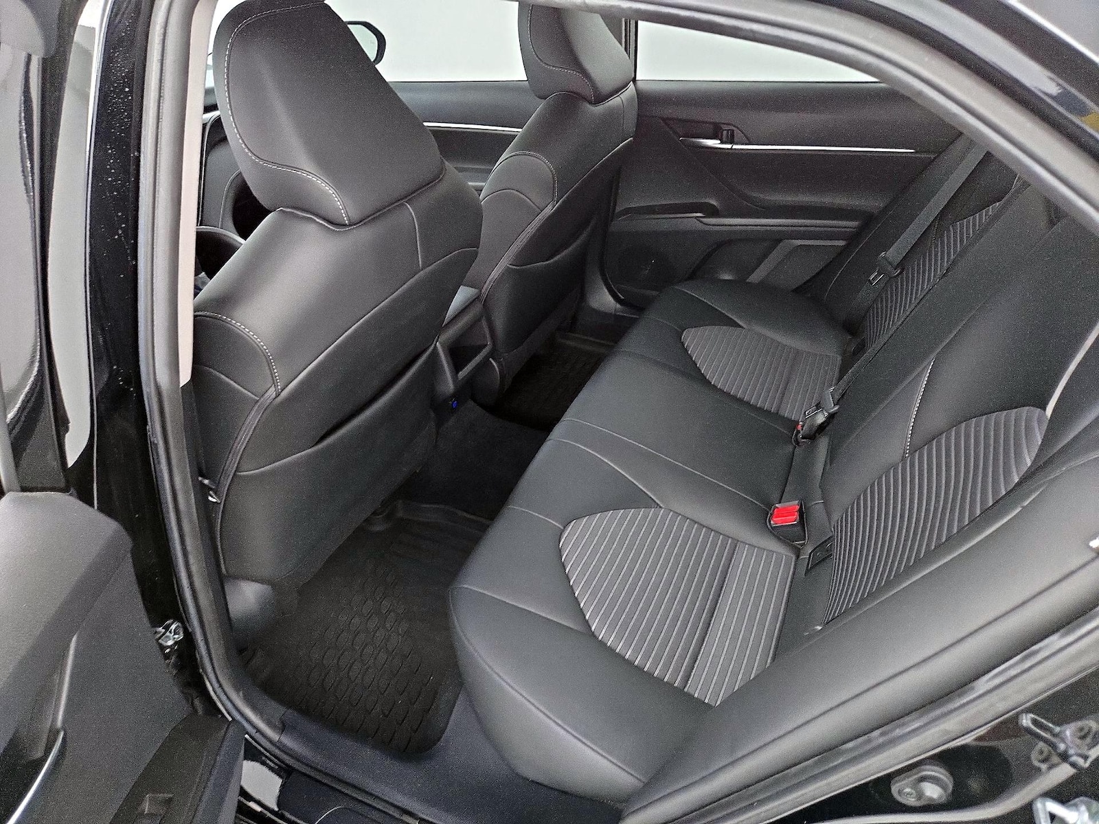 2024 Toyota Camry SE - Photo 20