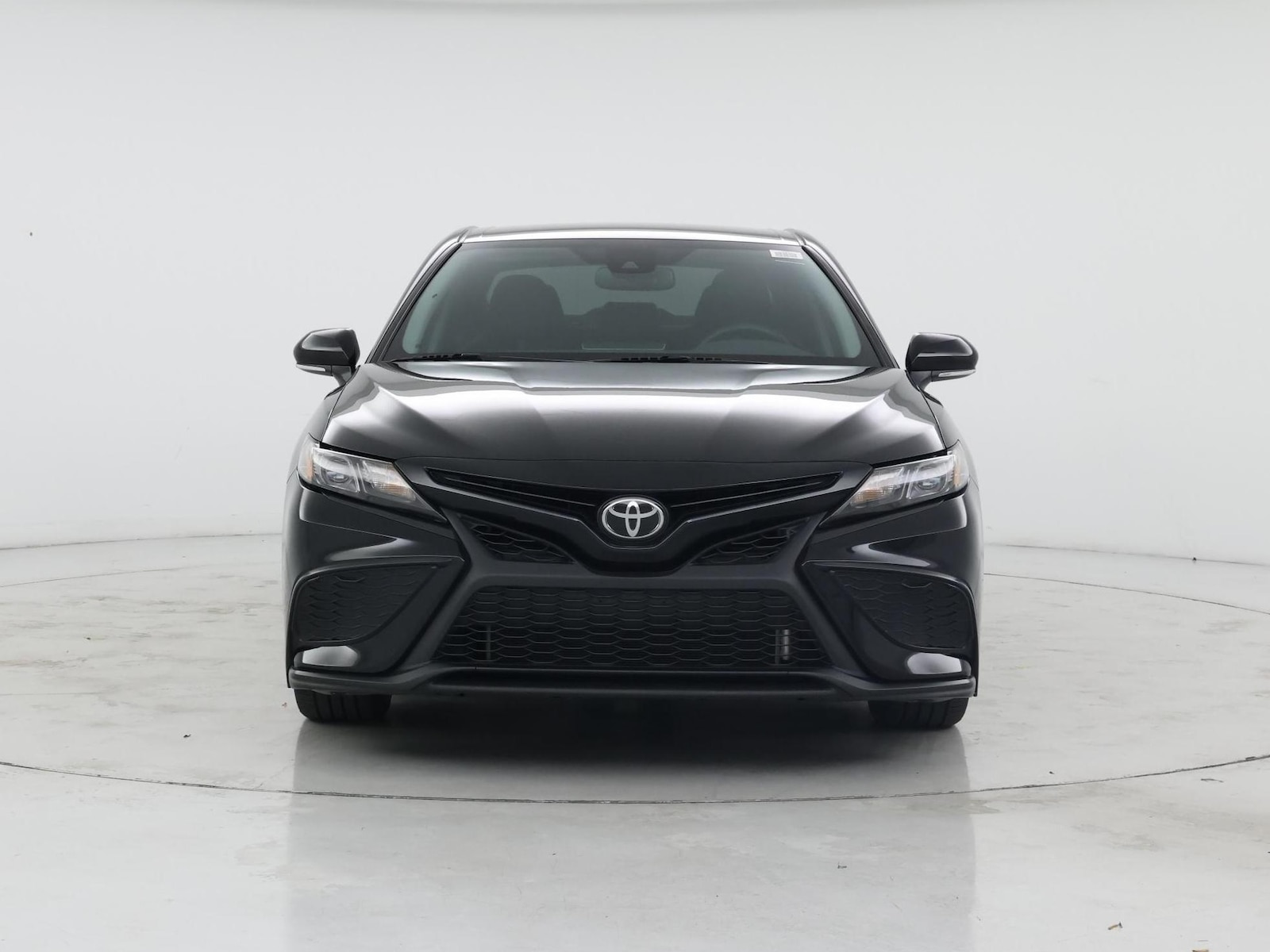 2024 Toyota Camry SE - Photo 6