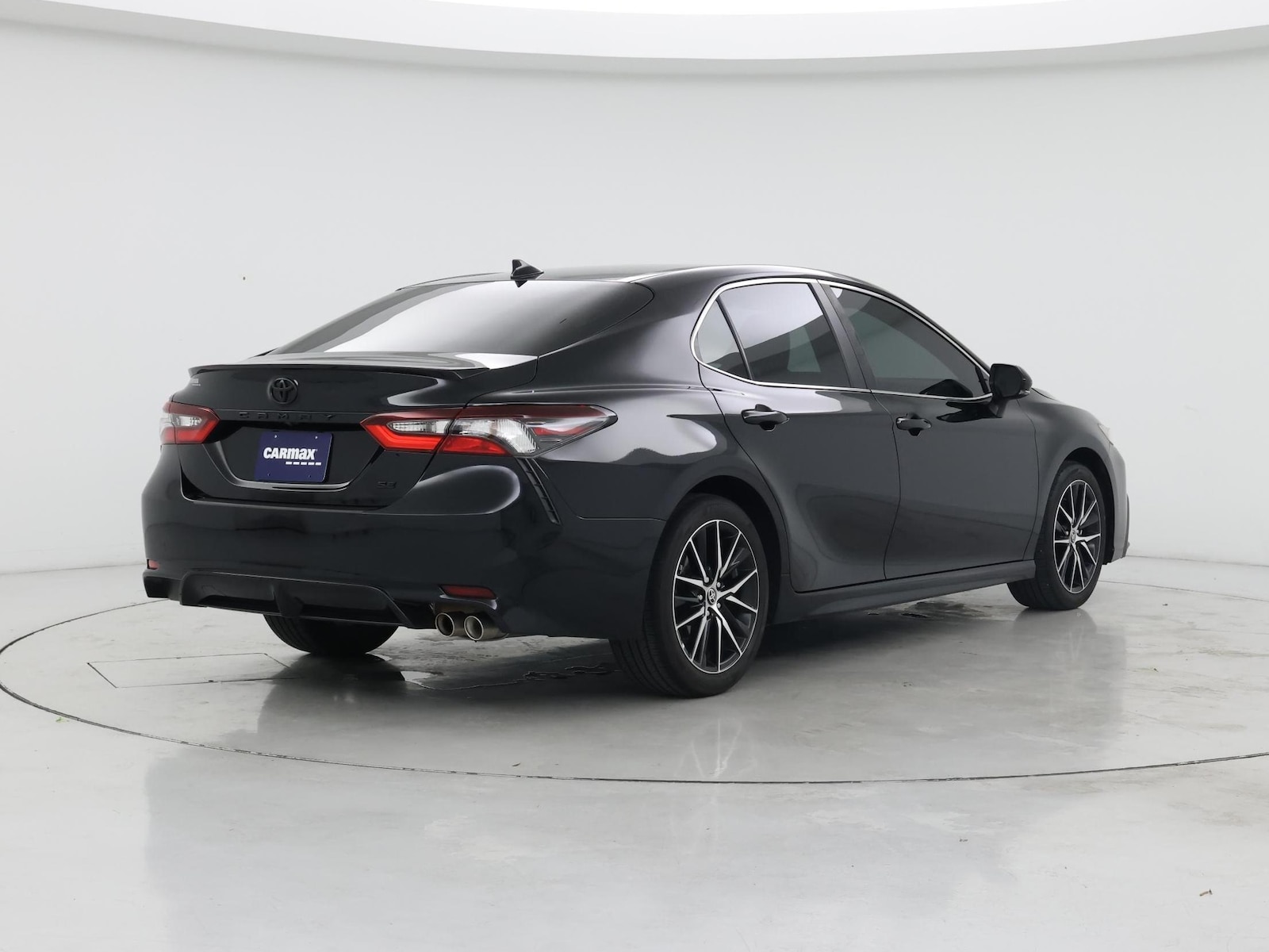 2024 Toyota Camry SE - Photo 9