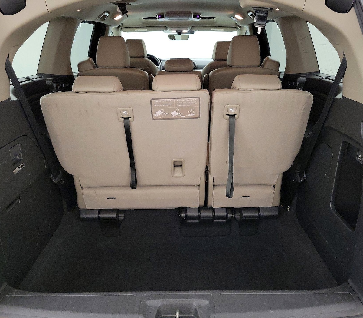 Trunk/Cargo (Seats Up)